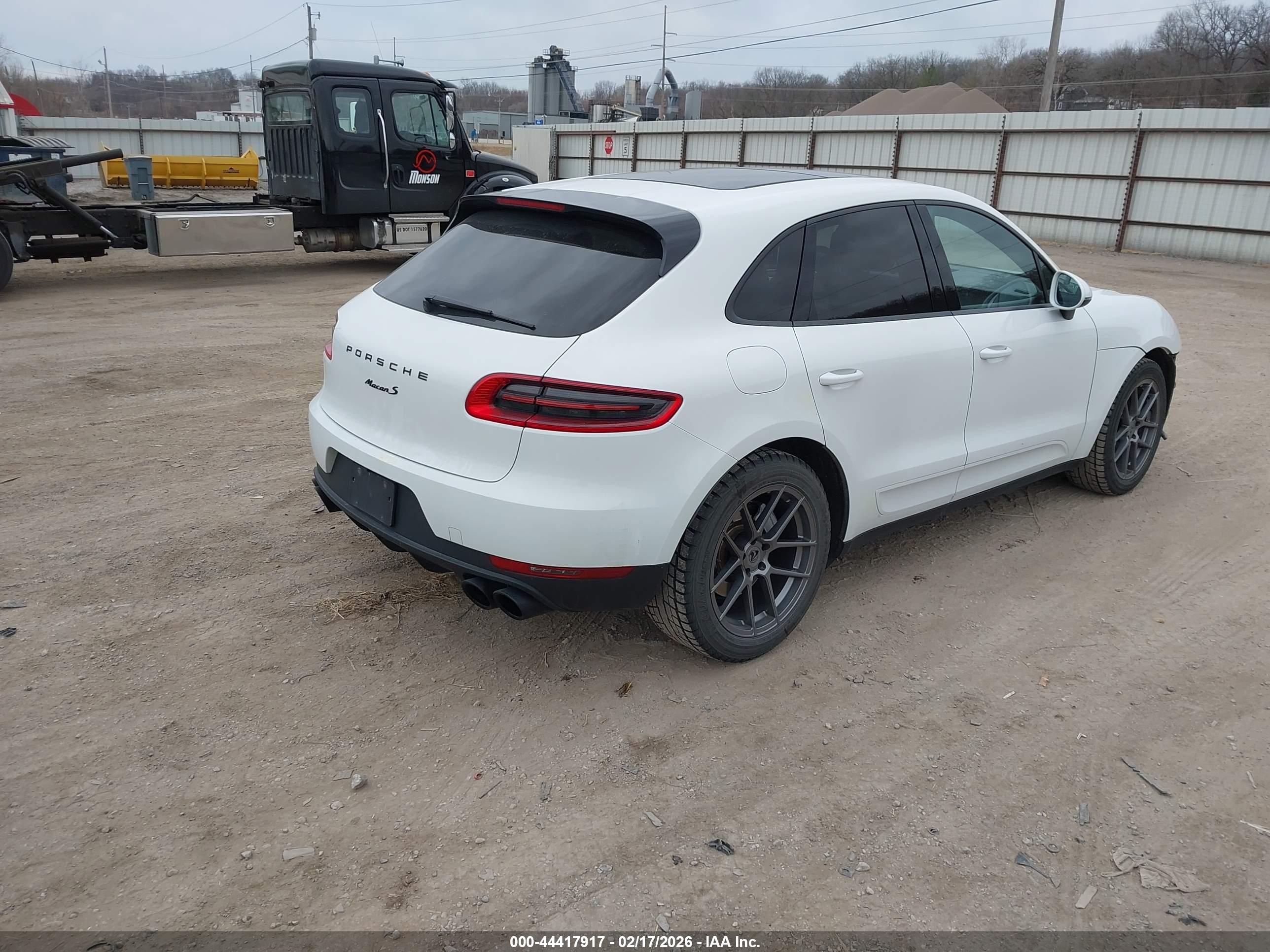 PORSCHE MACAN image 4