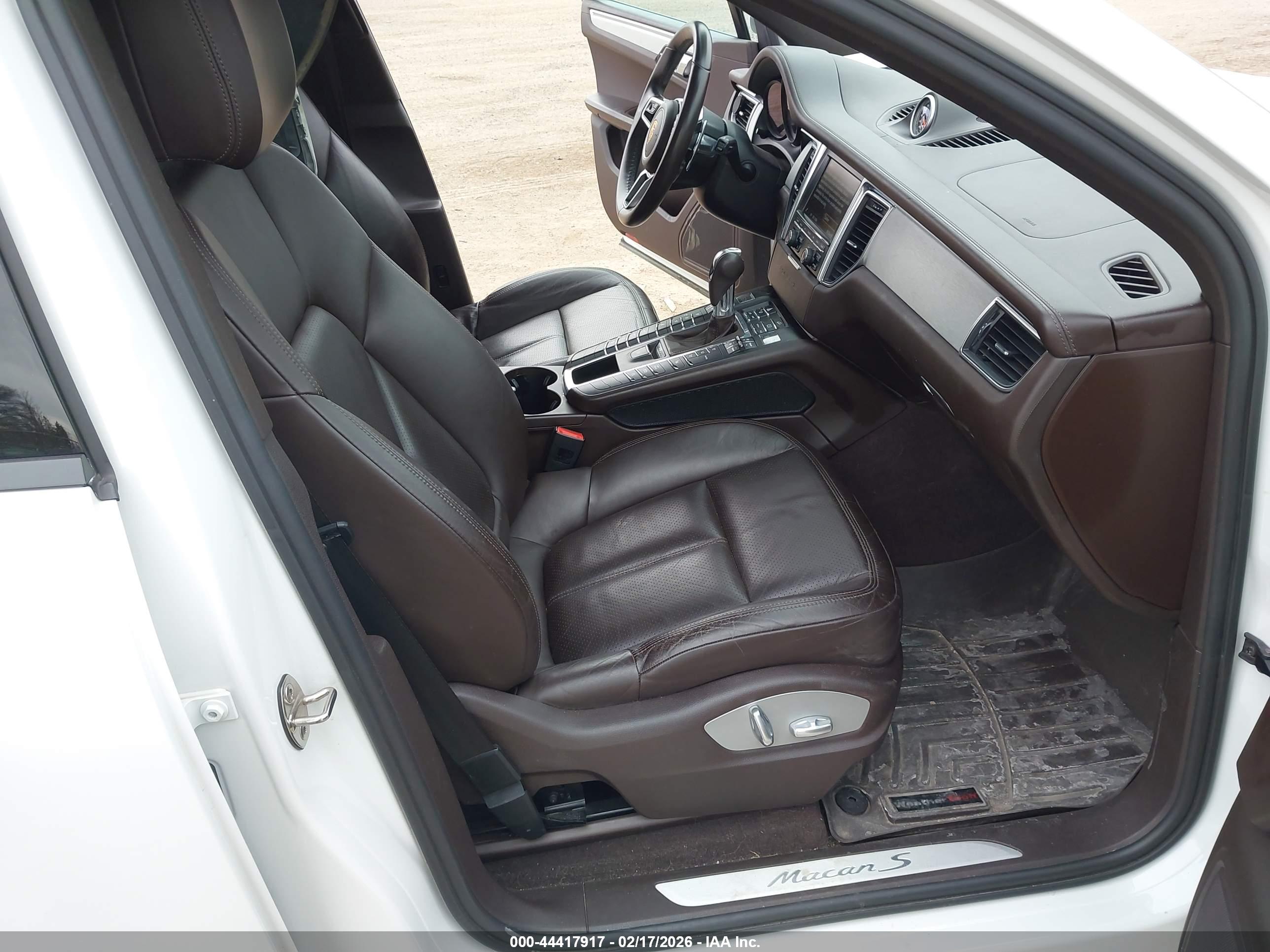 PORSCHE MACAN image 5