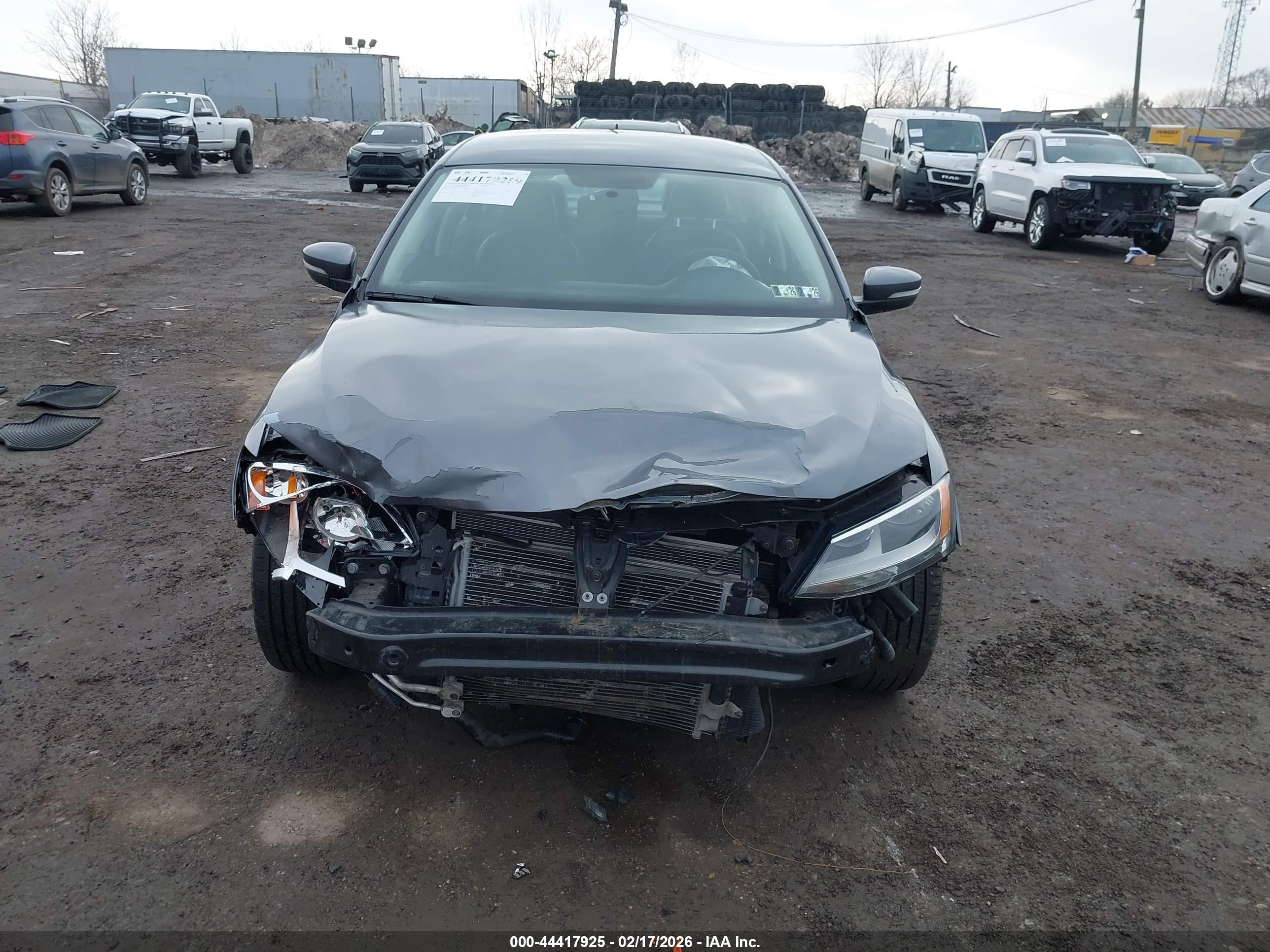 VOLKSWAGEN JETTA image 6