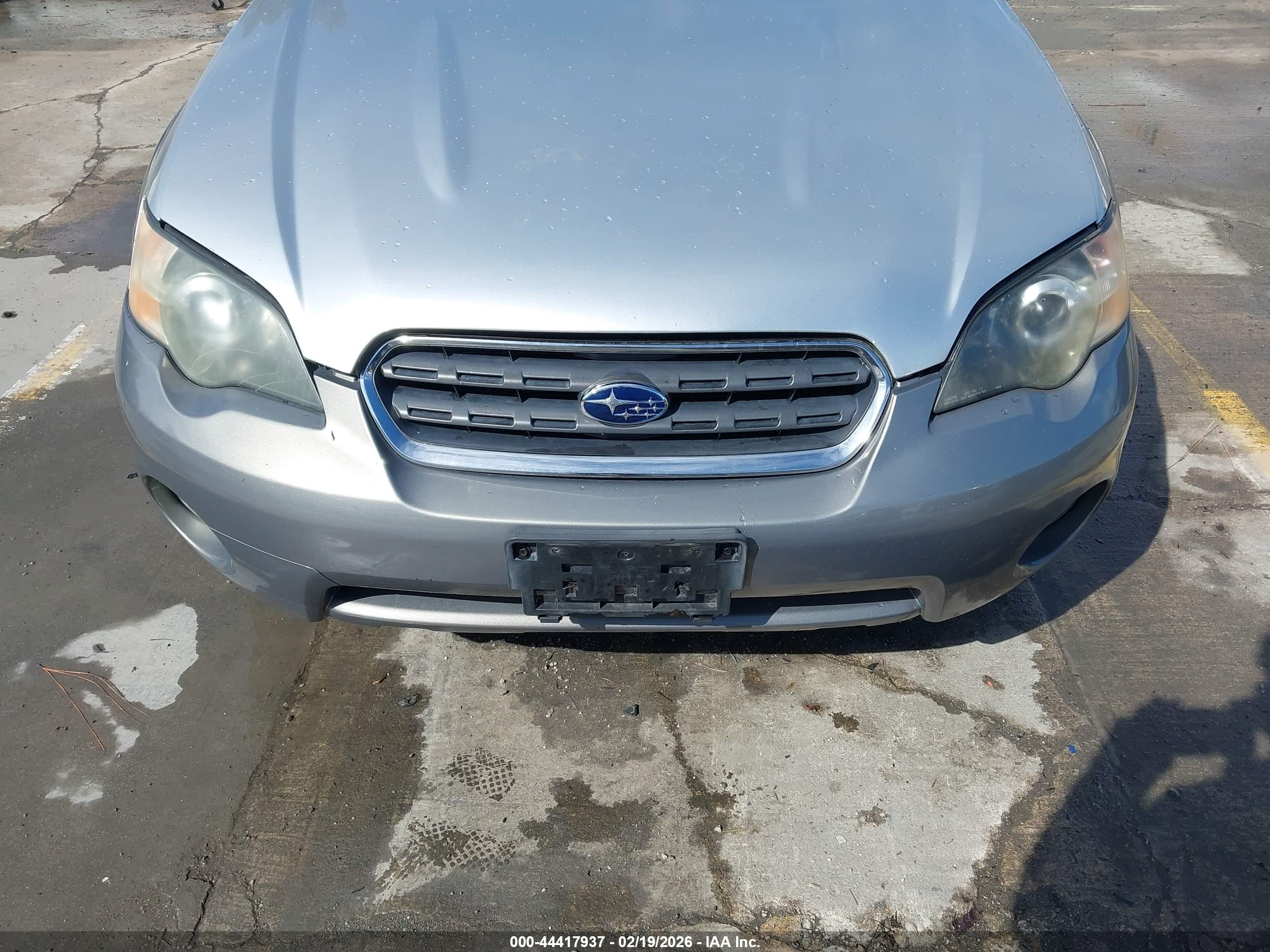 SUBARU OUTBACK image 6