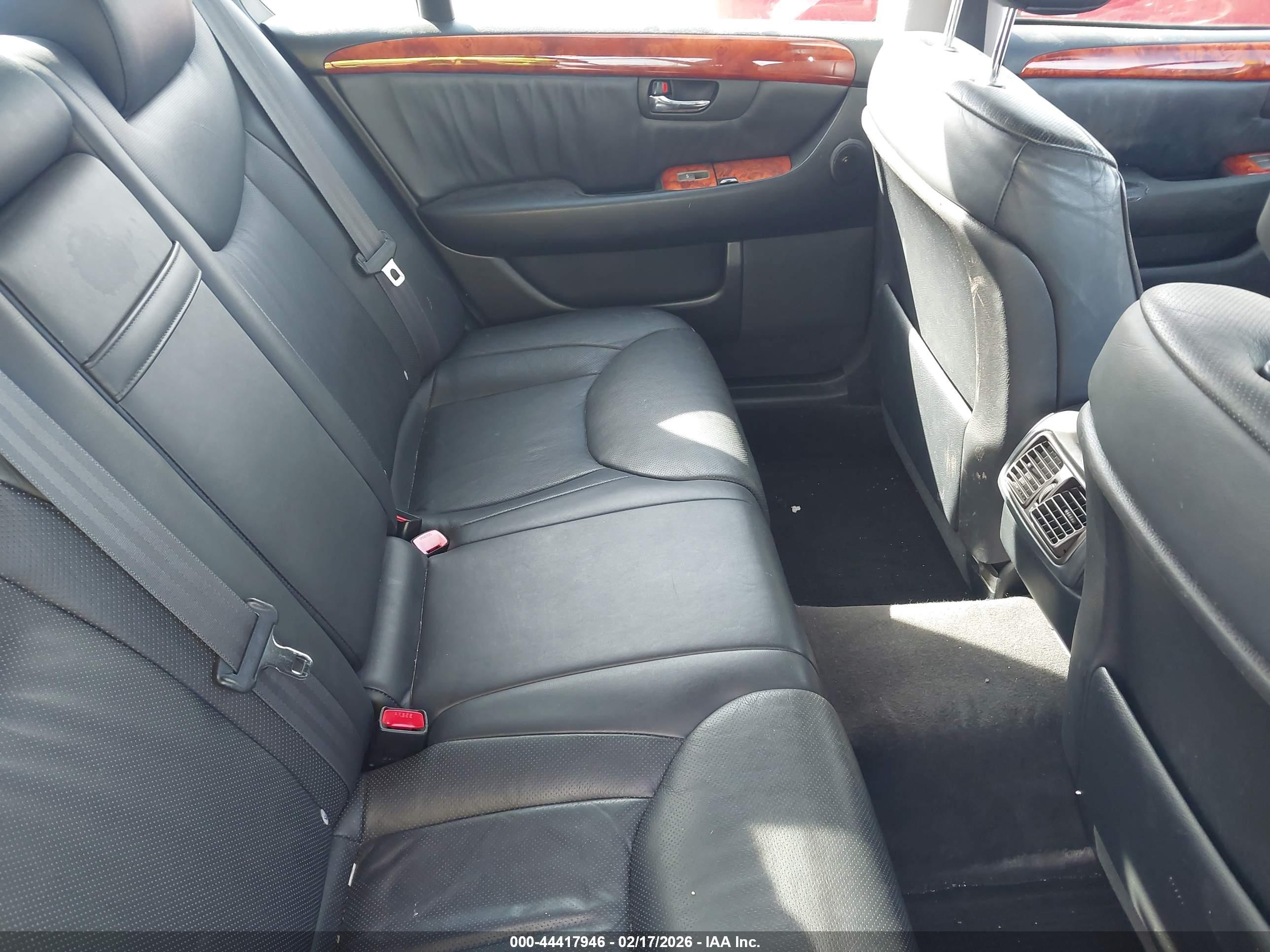 LEXUS LS image 8