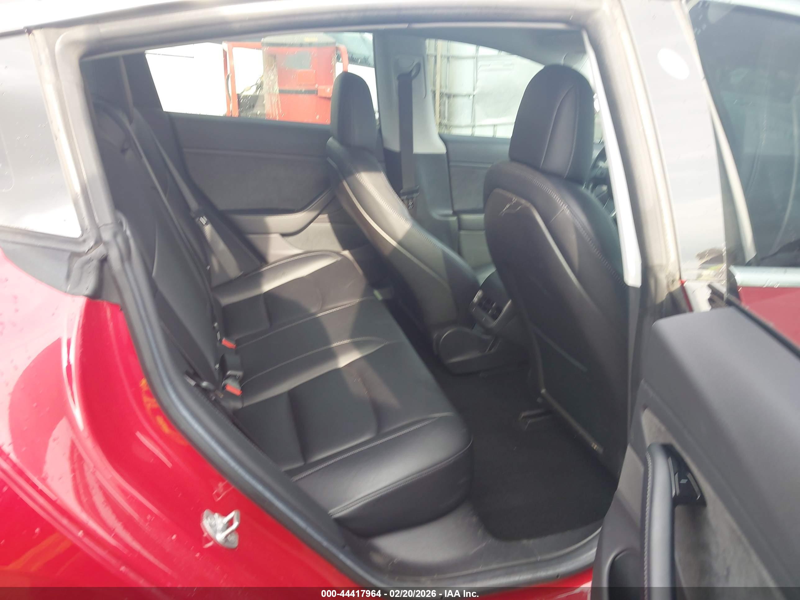 TESLA MODEL image 8