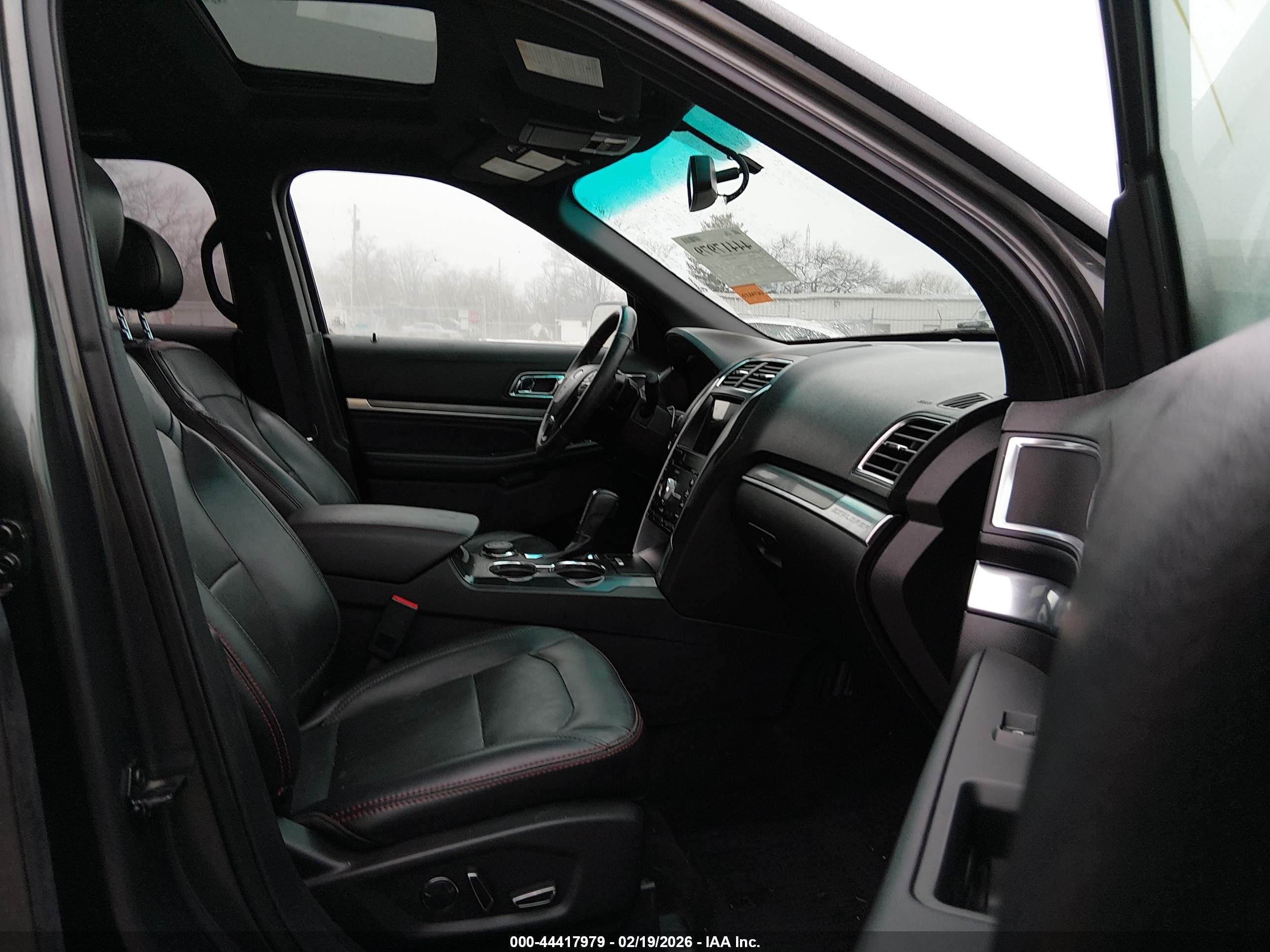 FORD EXPLORER image 5