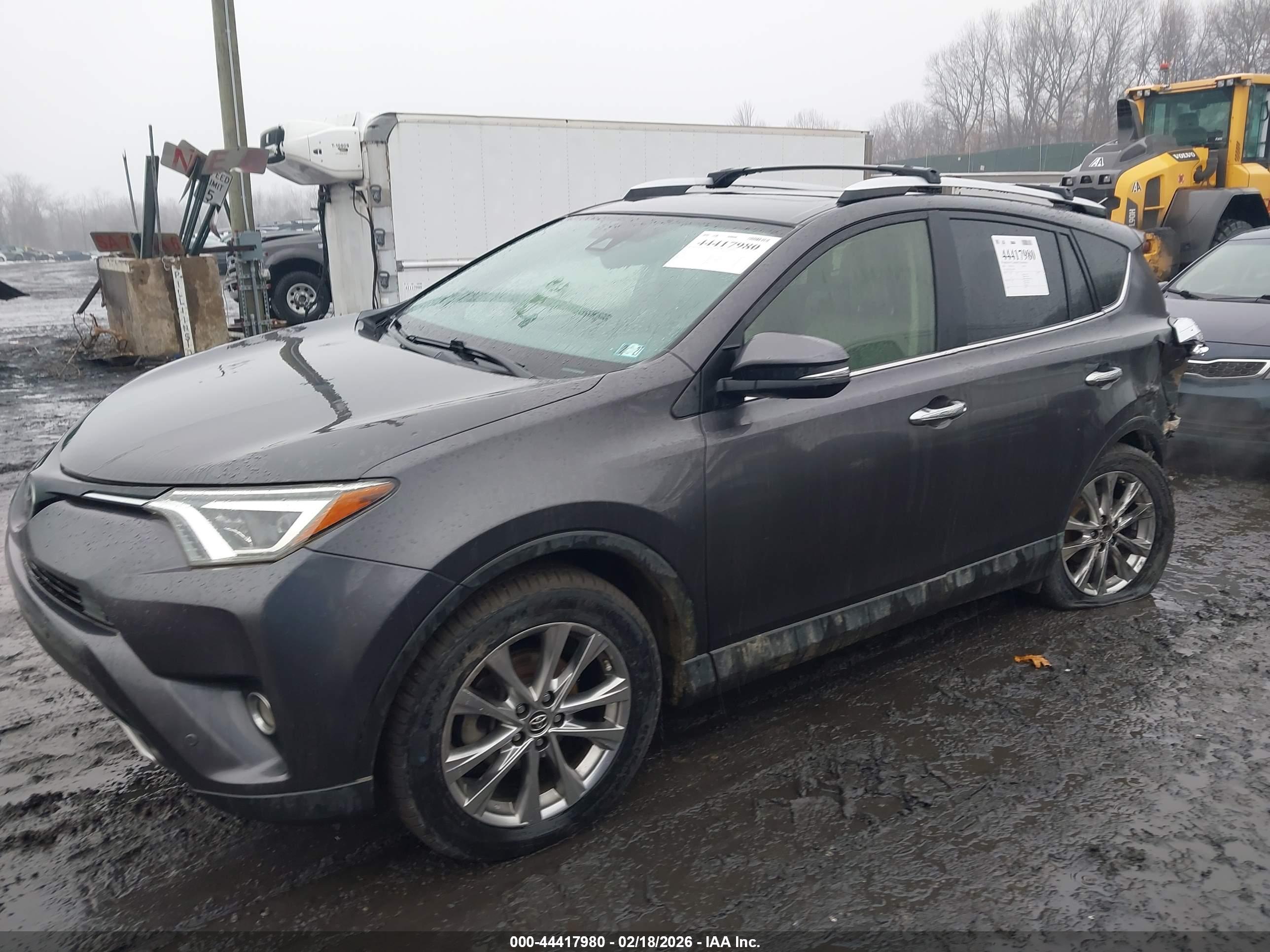 TOYOTA RAV4 image 2