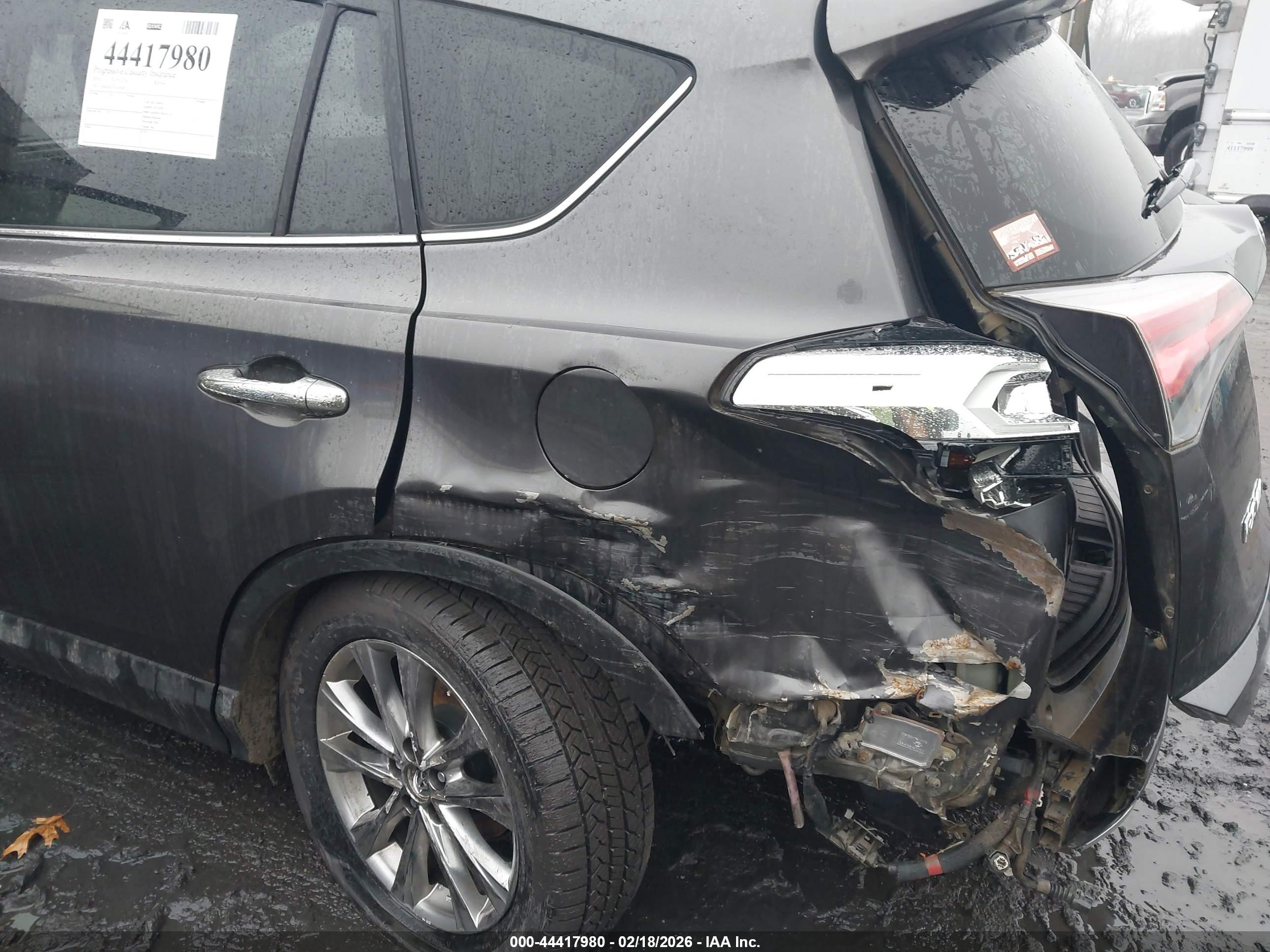TOYOTA RAV4 image 6