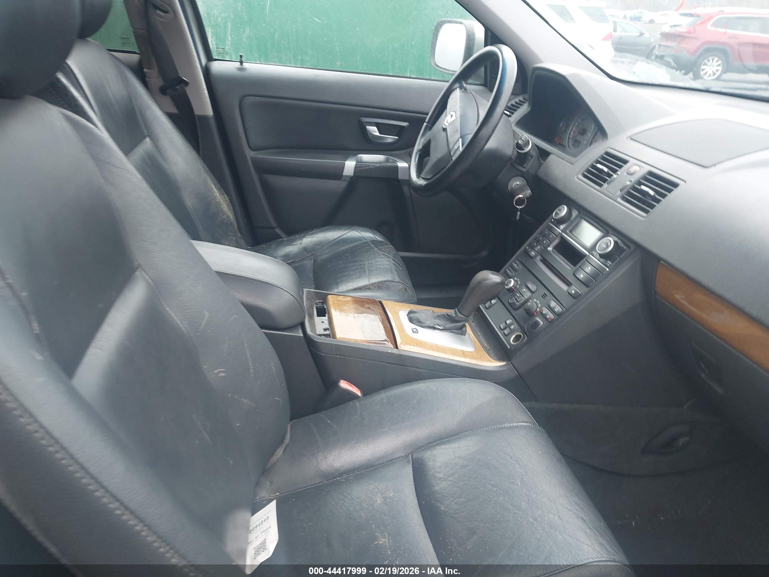 VOLVO XC90 image 5