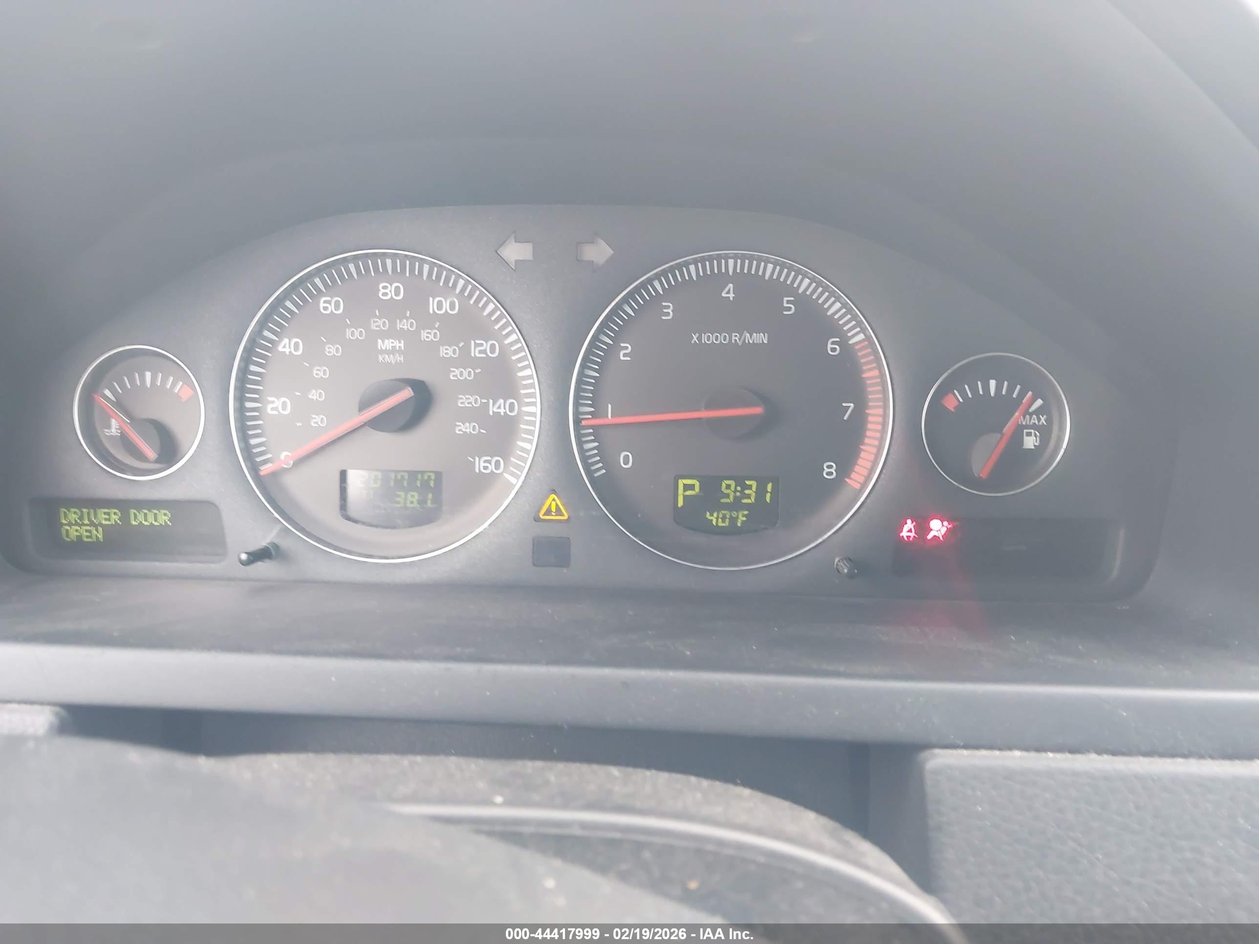 VOLVO XC90 image 7