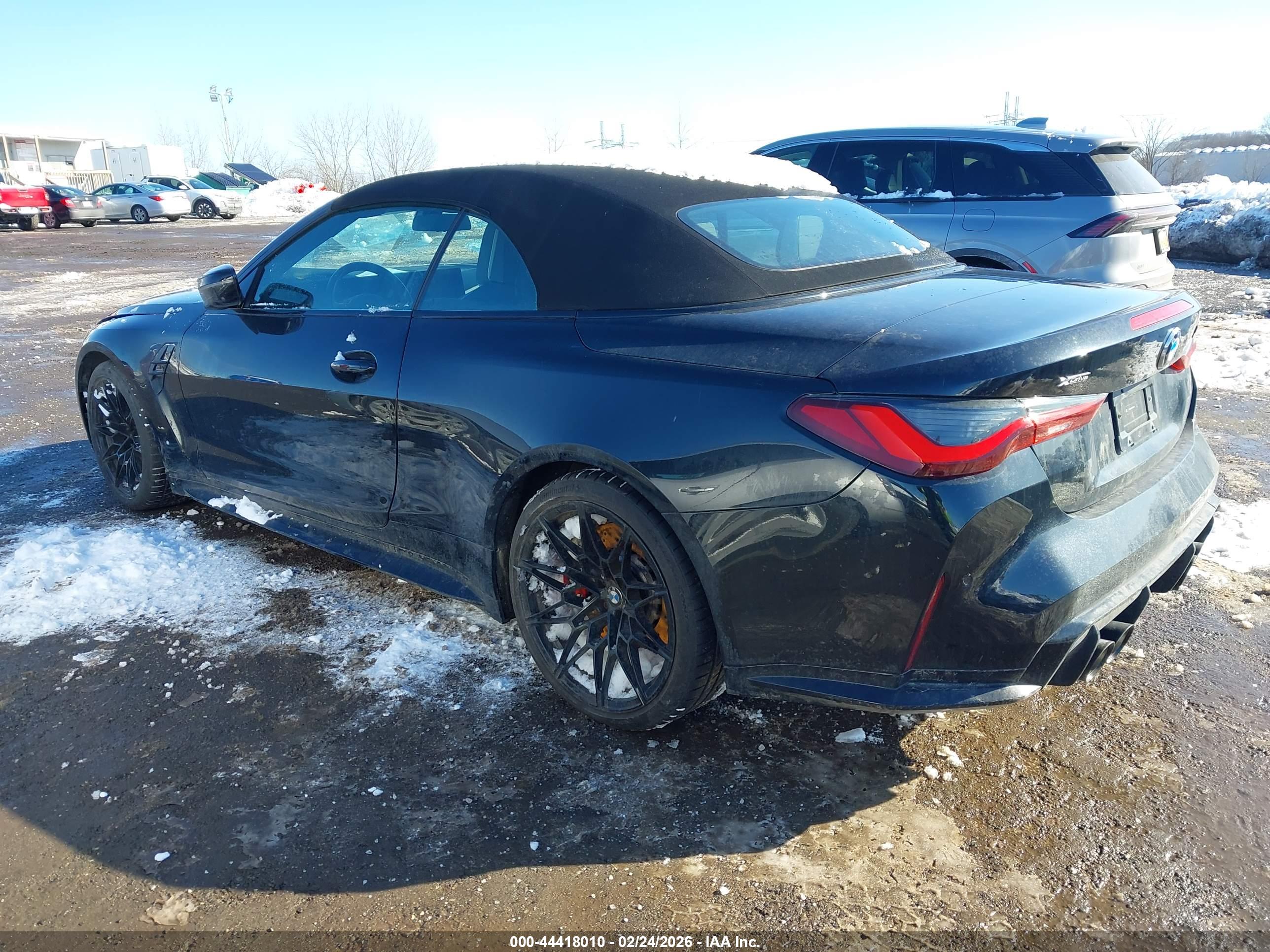 BMW M4 image 3