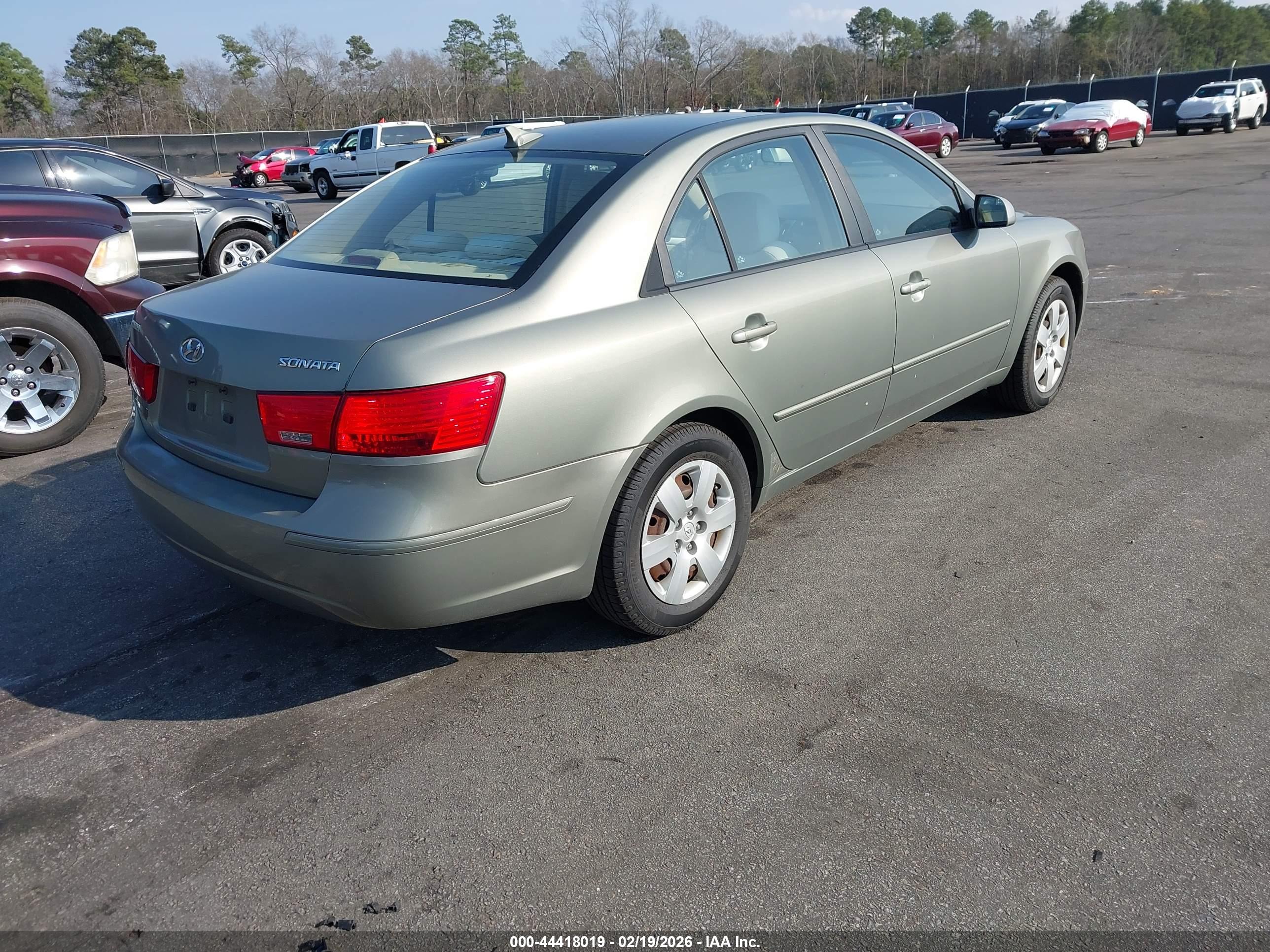 HYUNDAI SONATA image 4
