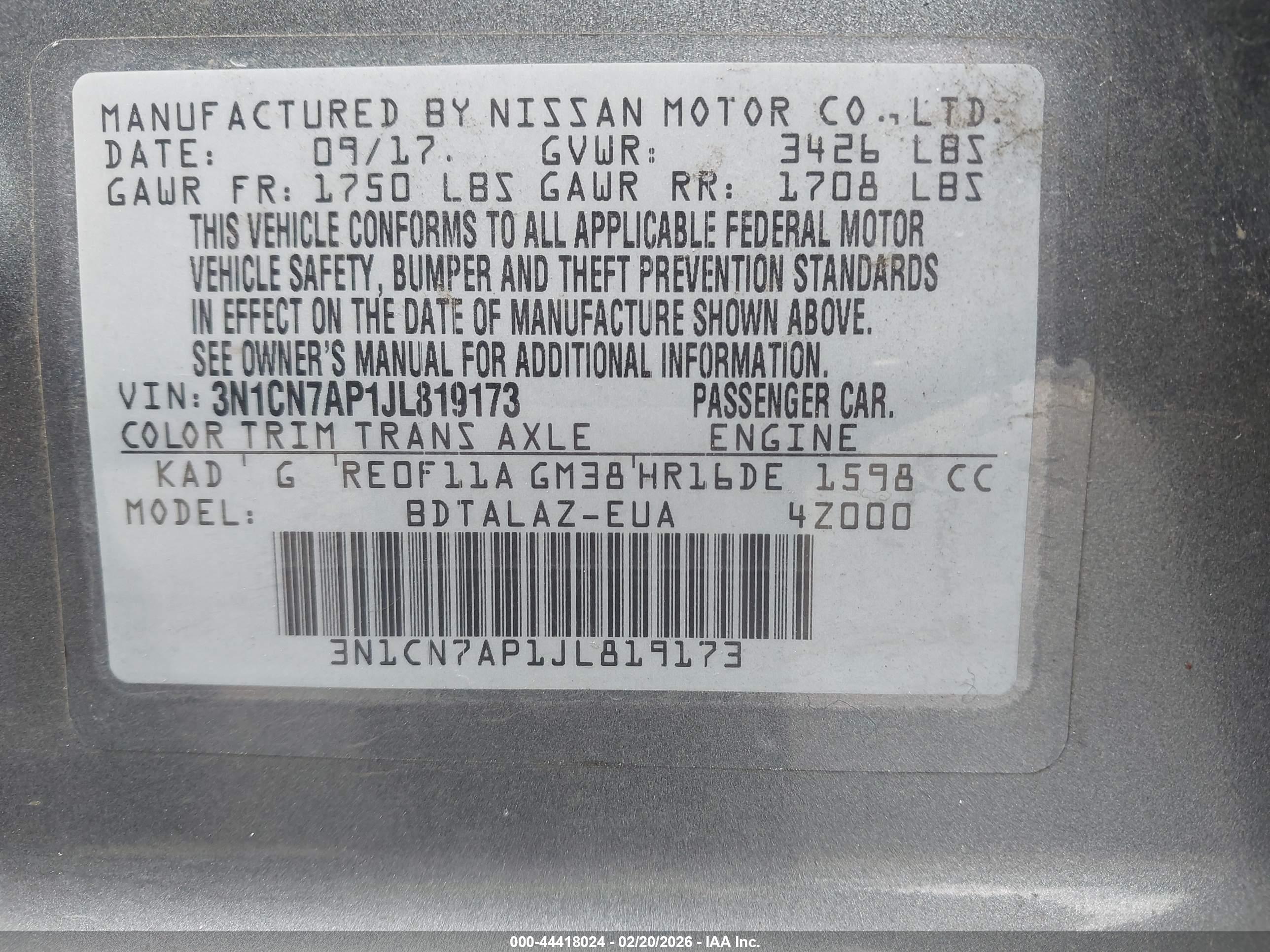 NISSAN VERSA image 9