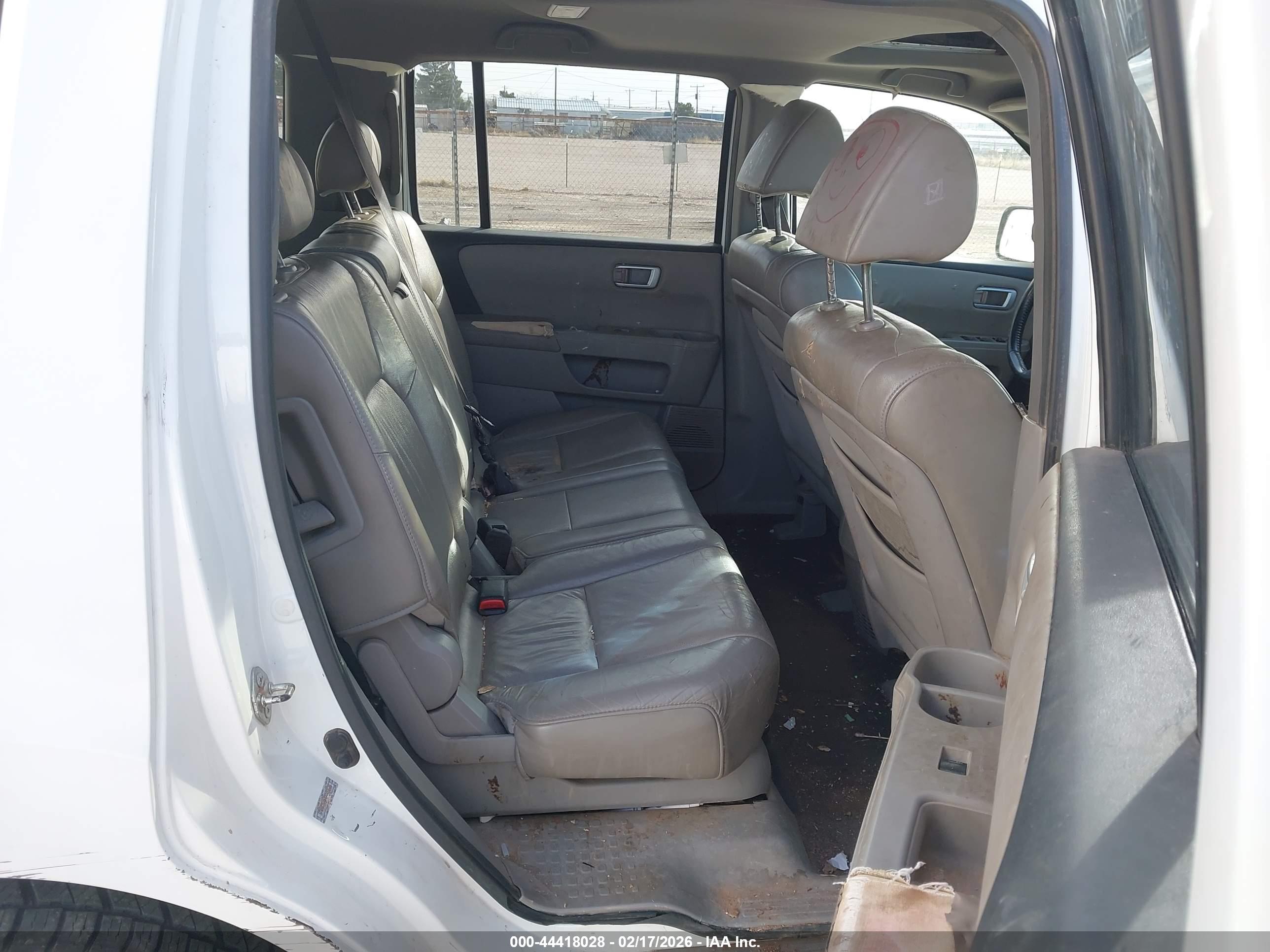 HONDA PILOT image 8