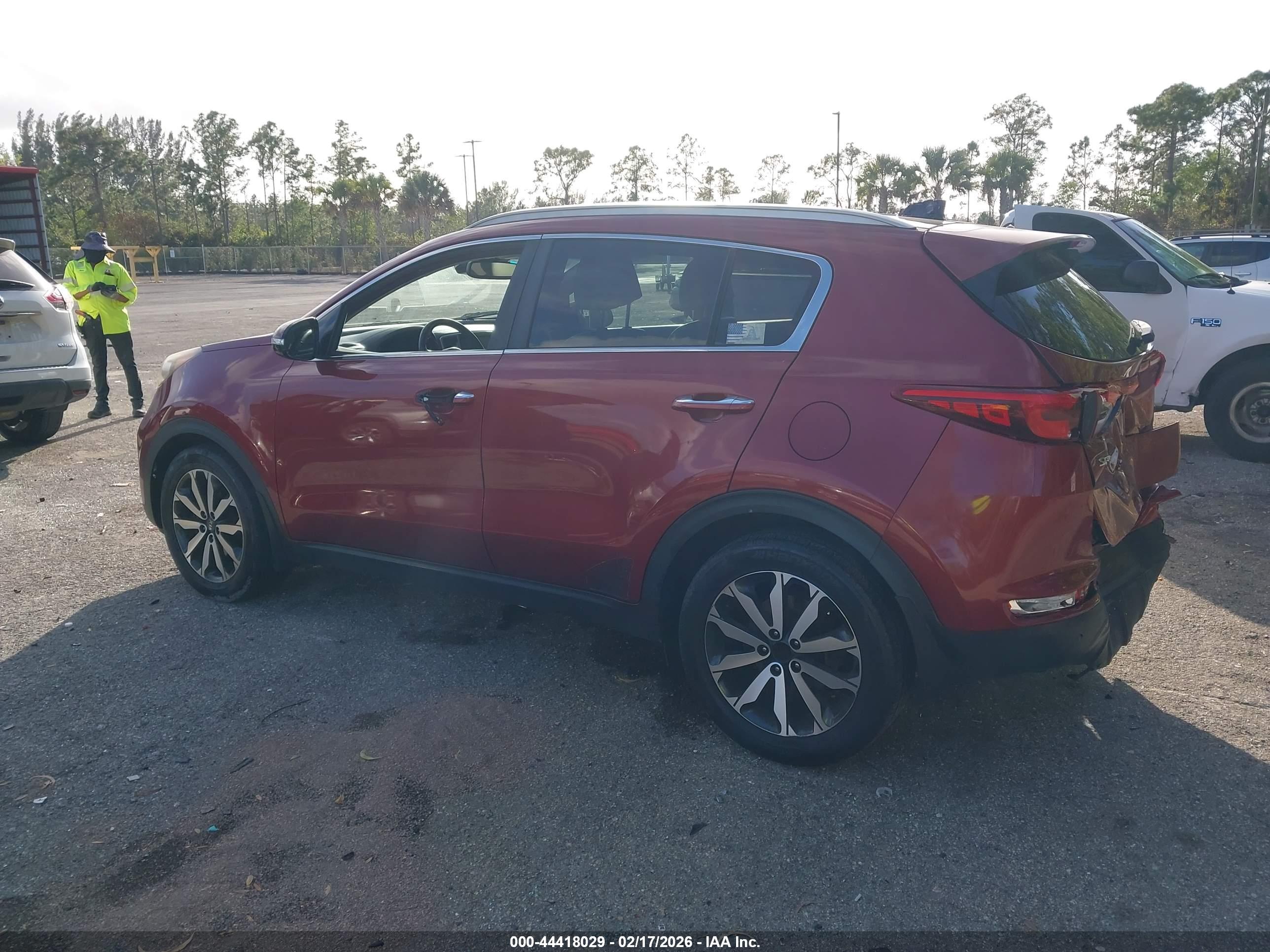KIA SPORTAGE image 3