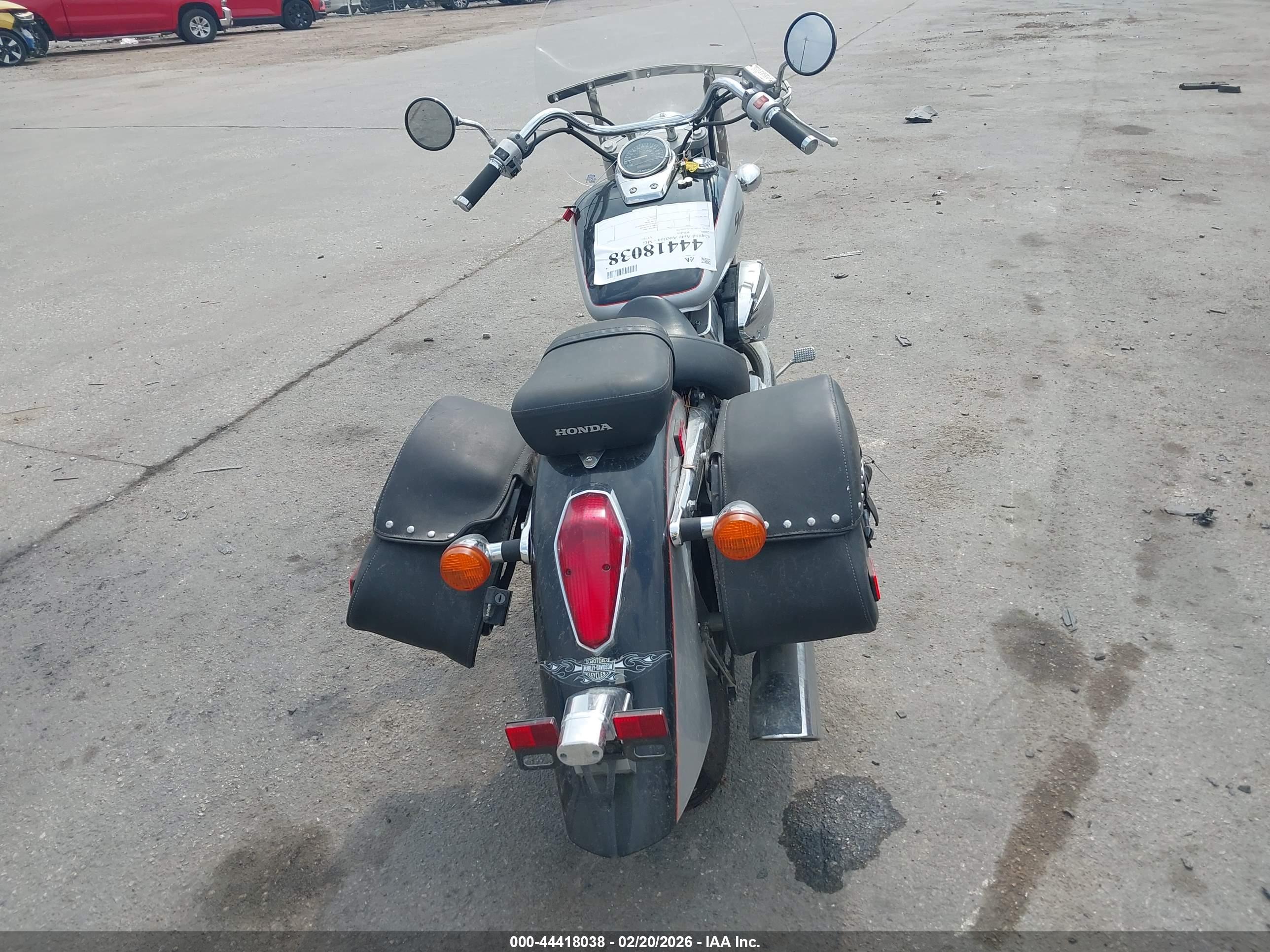 HONDA VT750 image 6