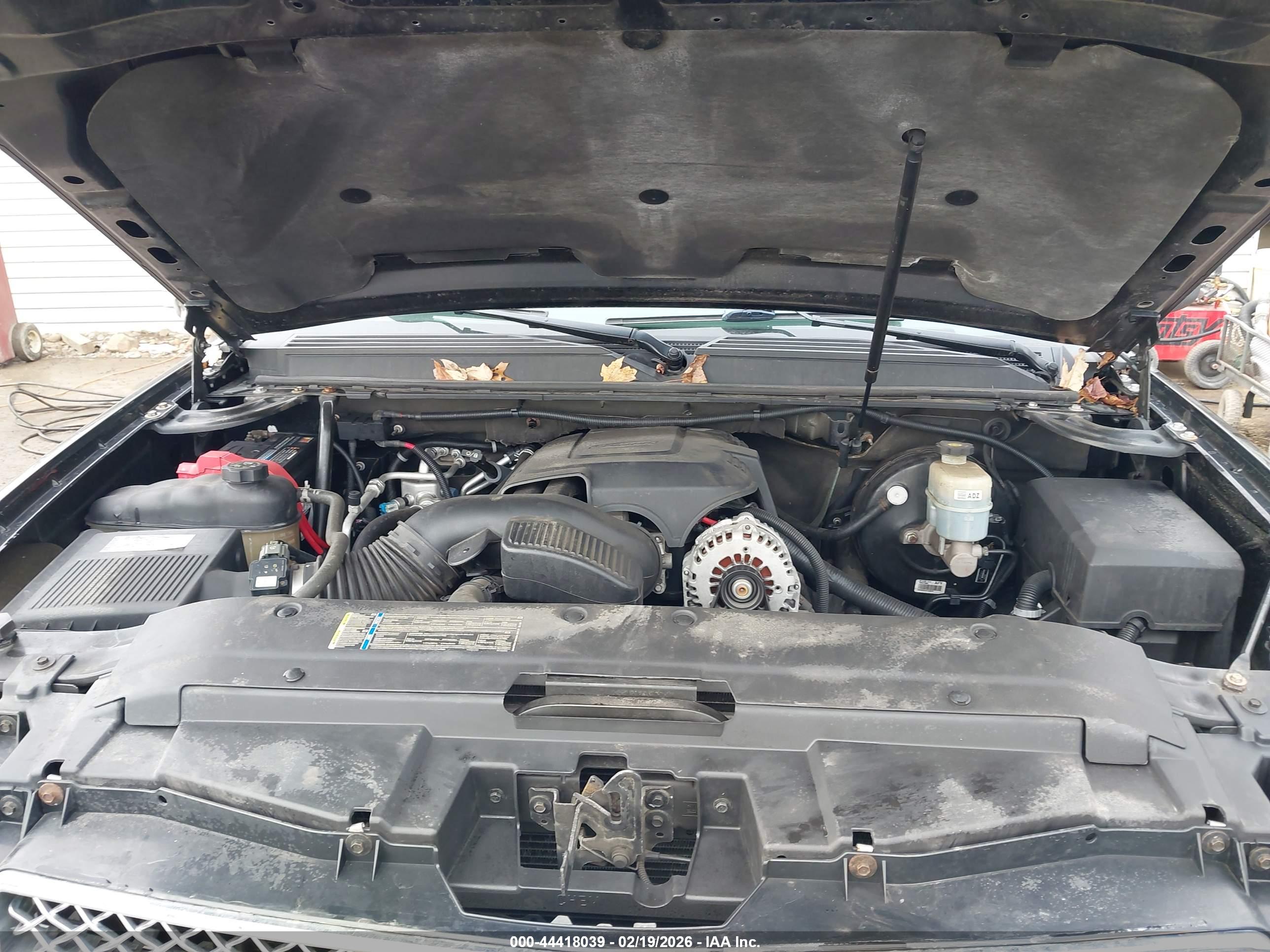 CHEVROLET SUBURBAN image 10