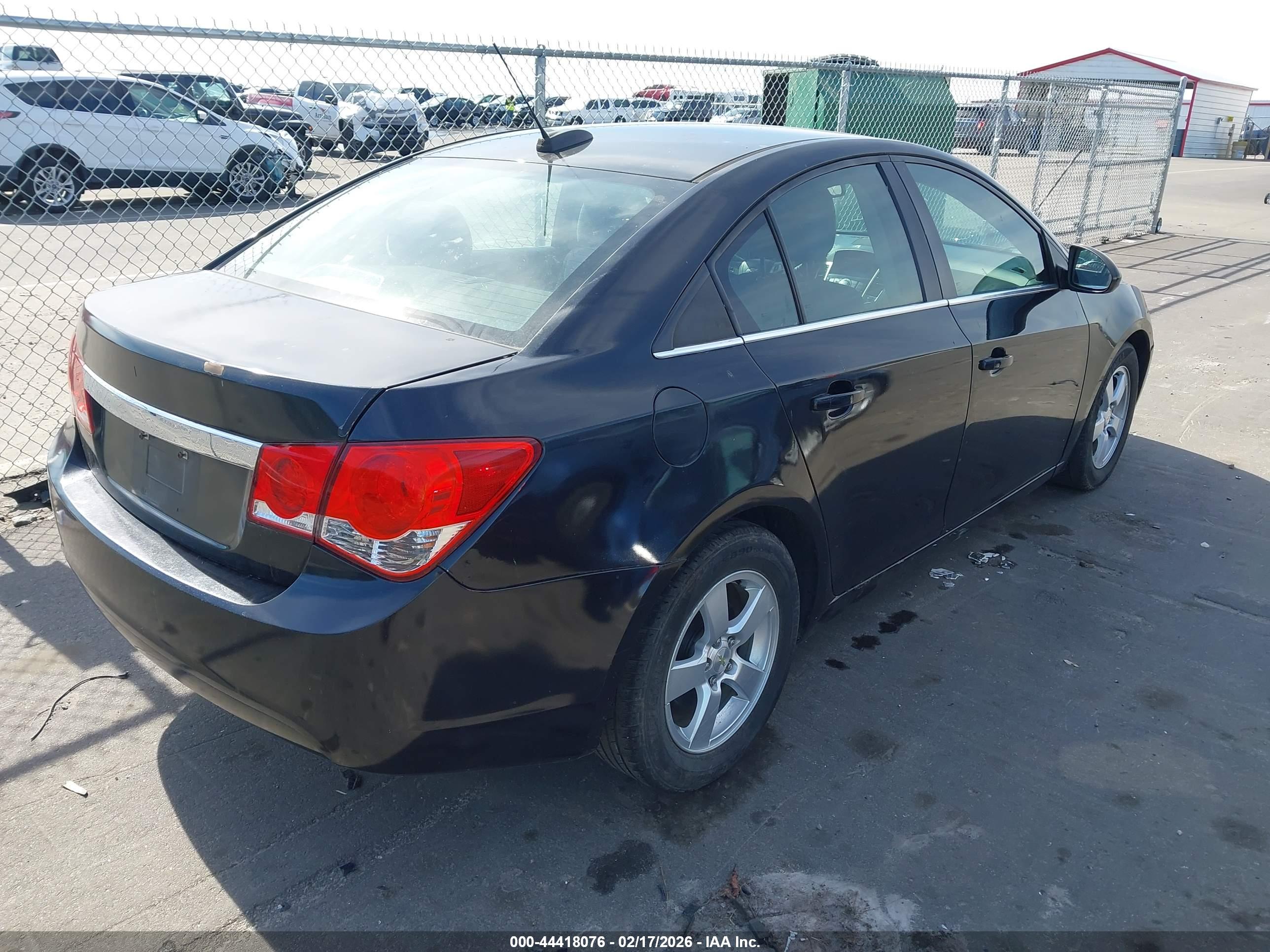 CHEVROLET CRUZE image 4