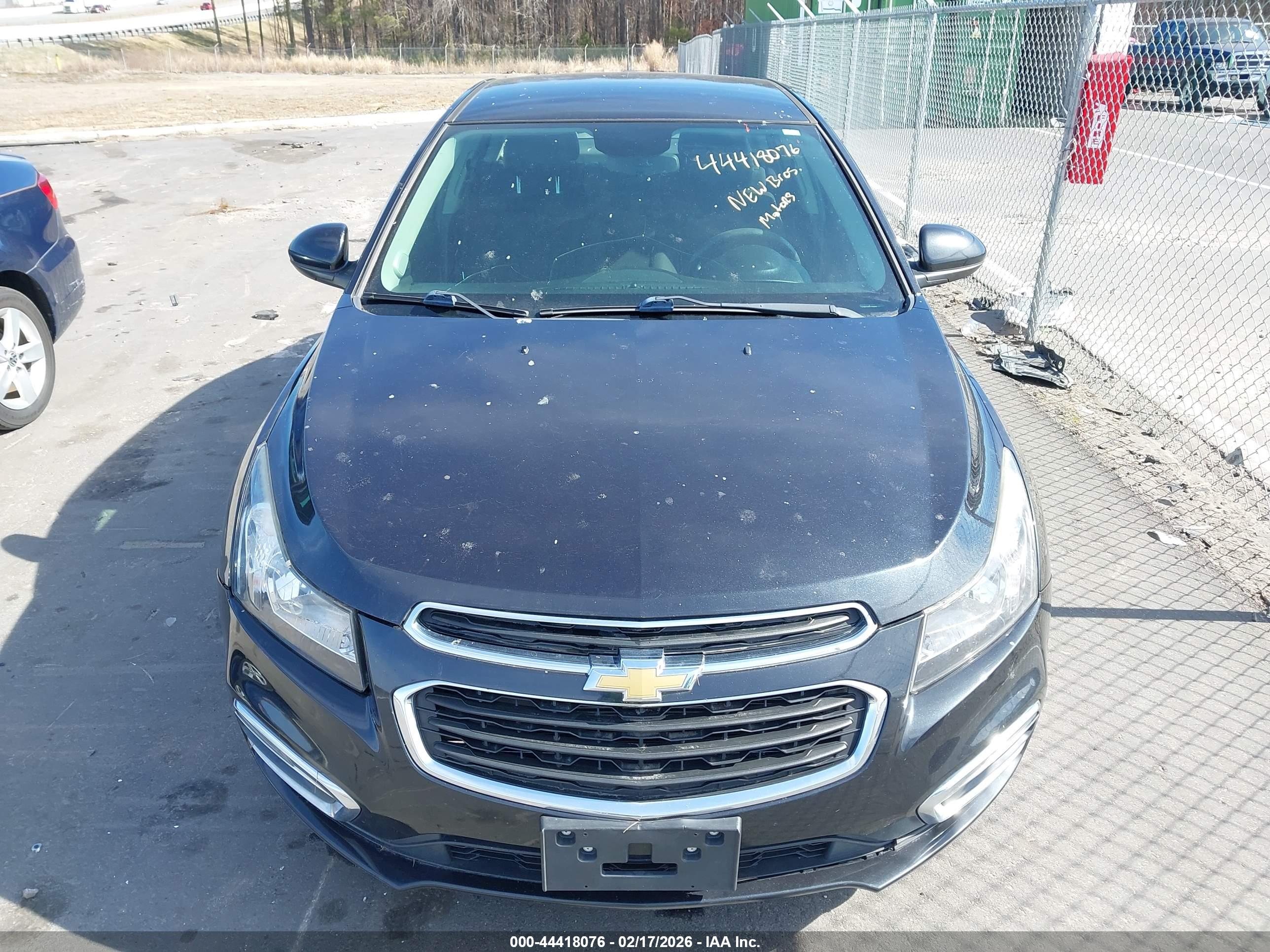 CHEVROLET CRUZE image 6