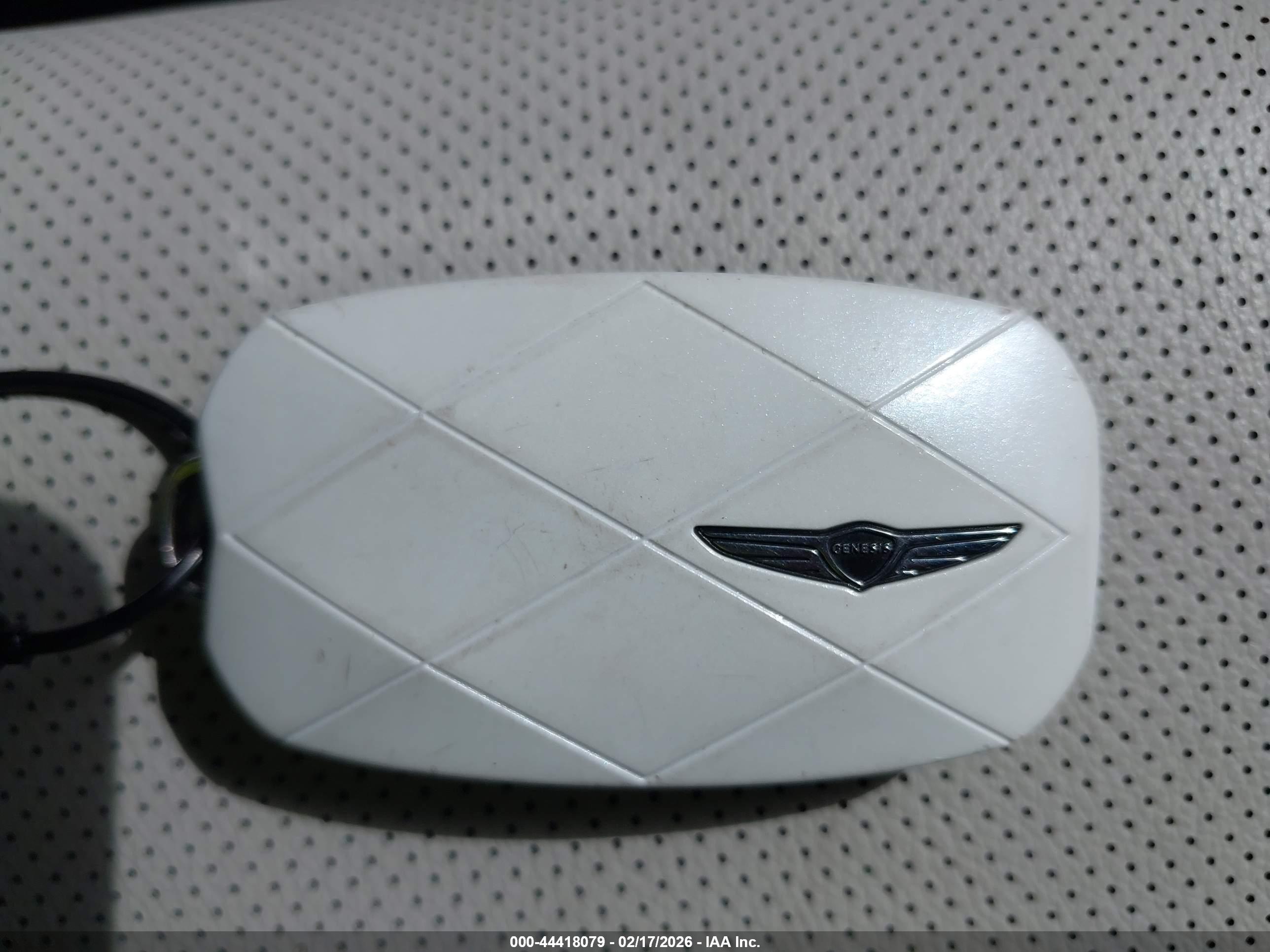 GENESIS G70 image 11