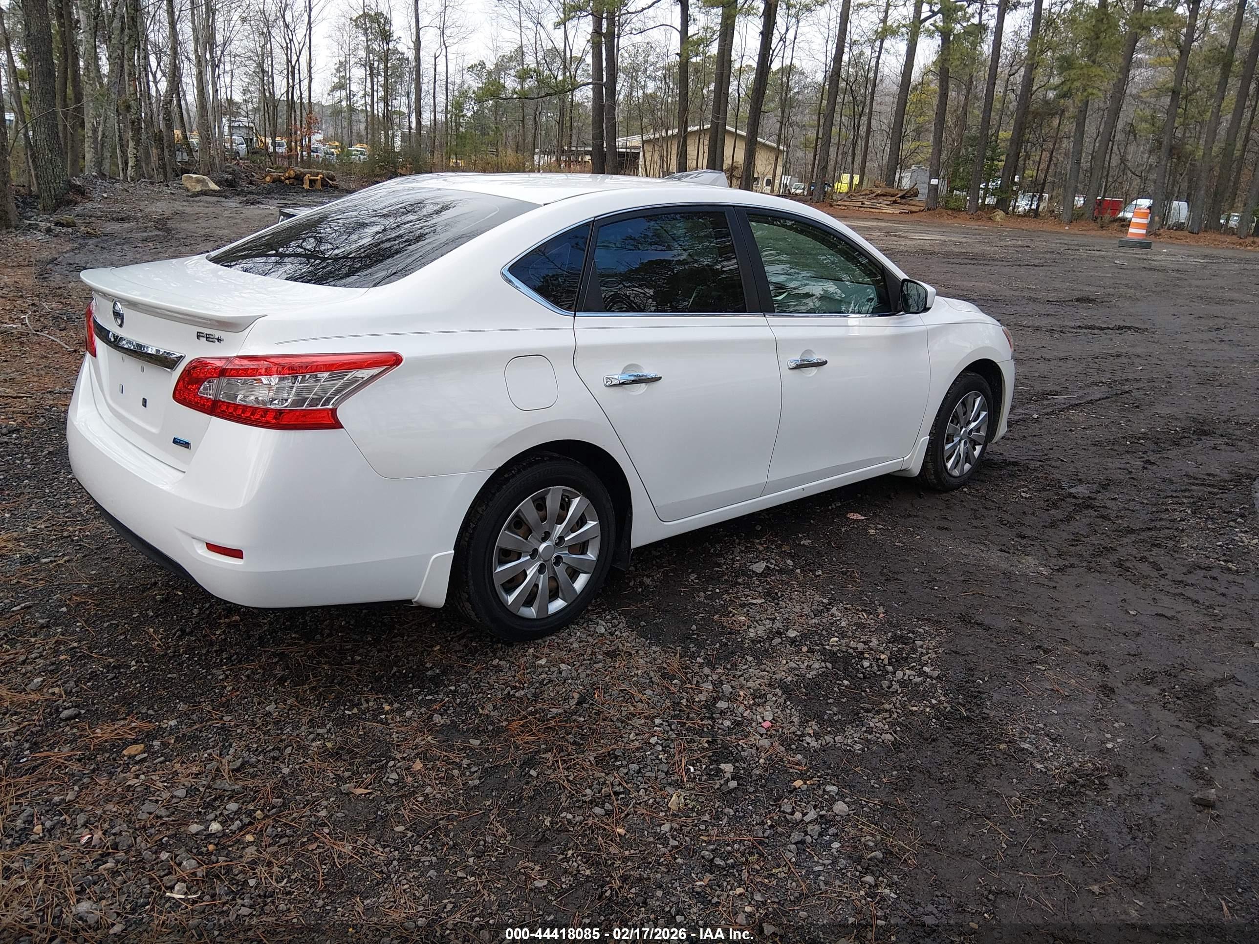 NISSAN SENTRA image 4