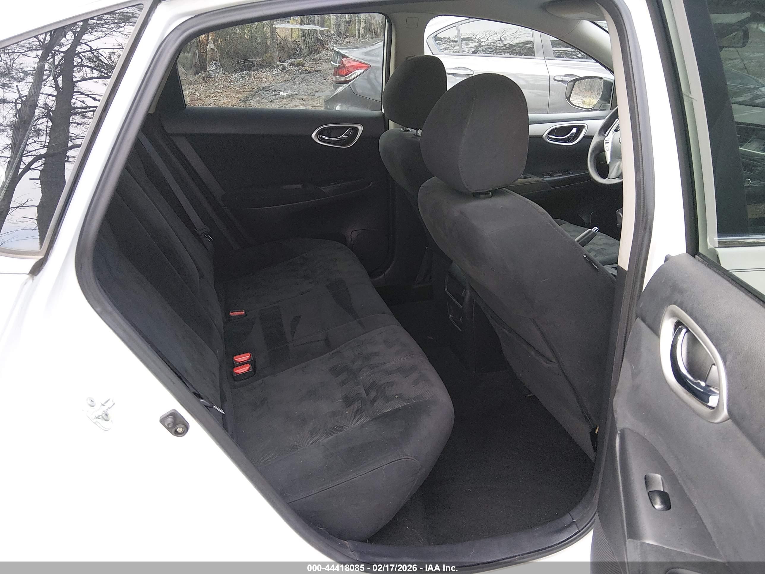 NISSAN SENTRA image 8