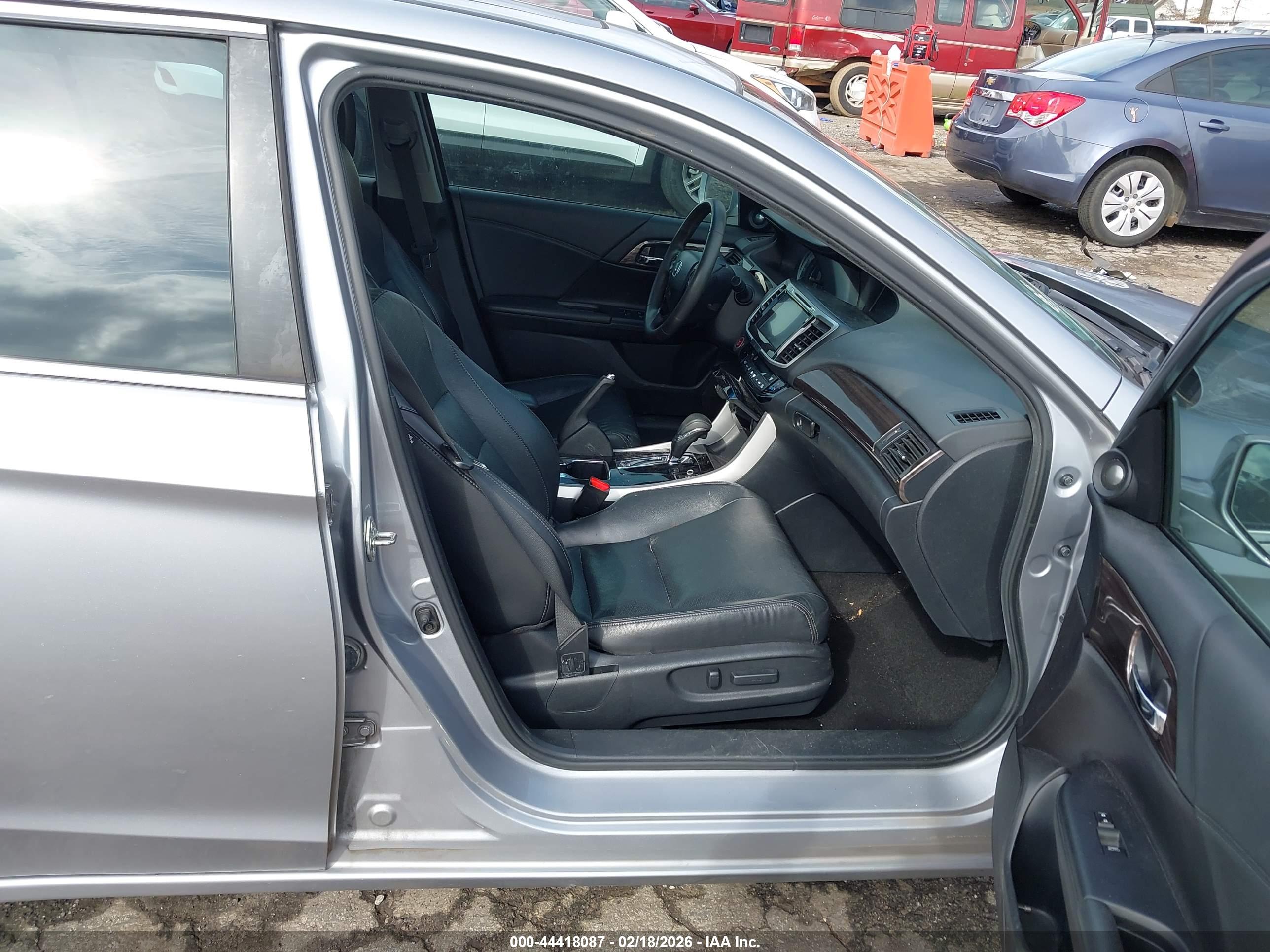 HONDA ACCORD image 5