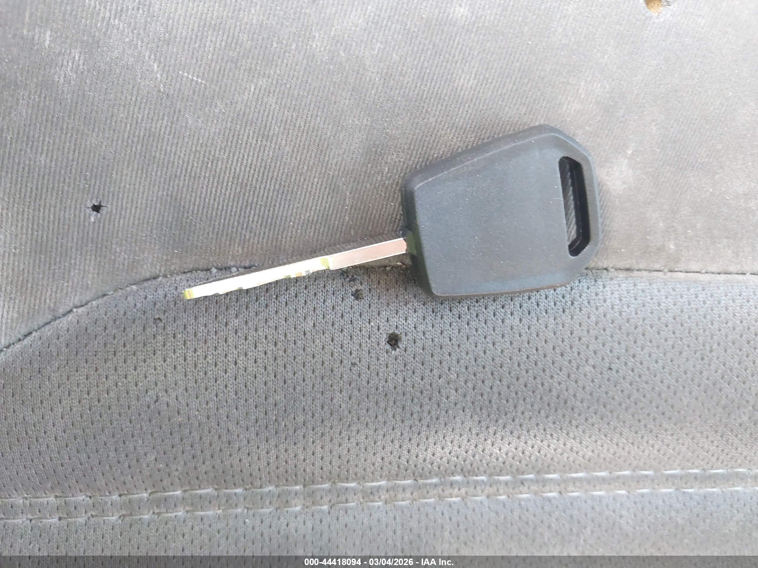 FORD FUSION image 11