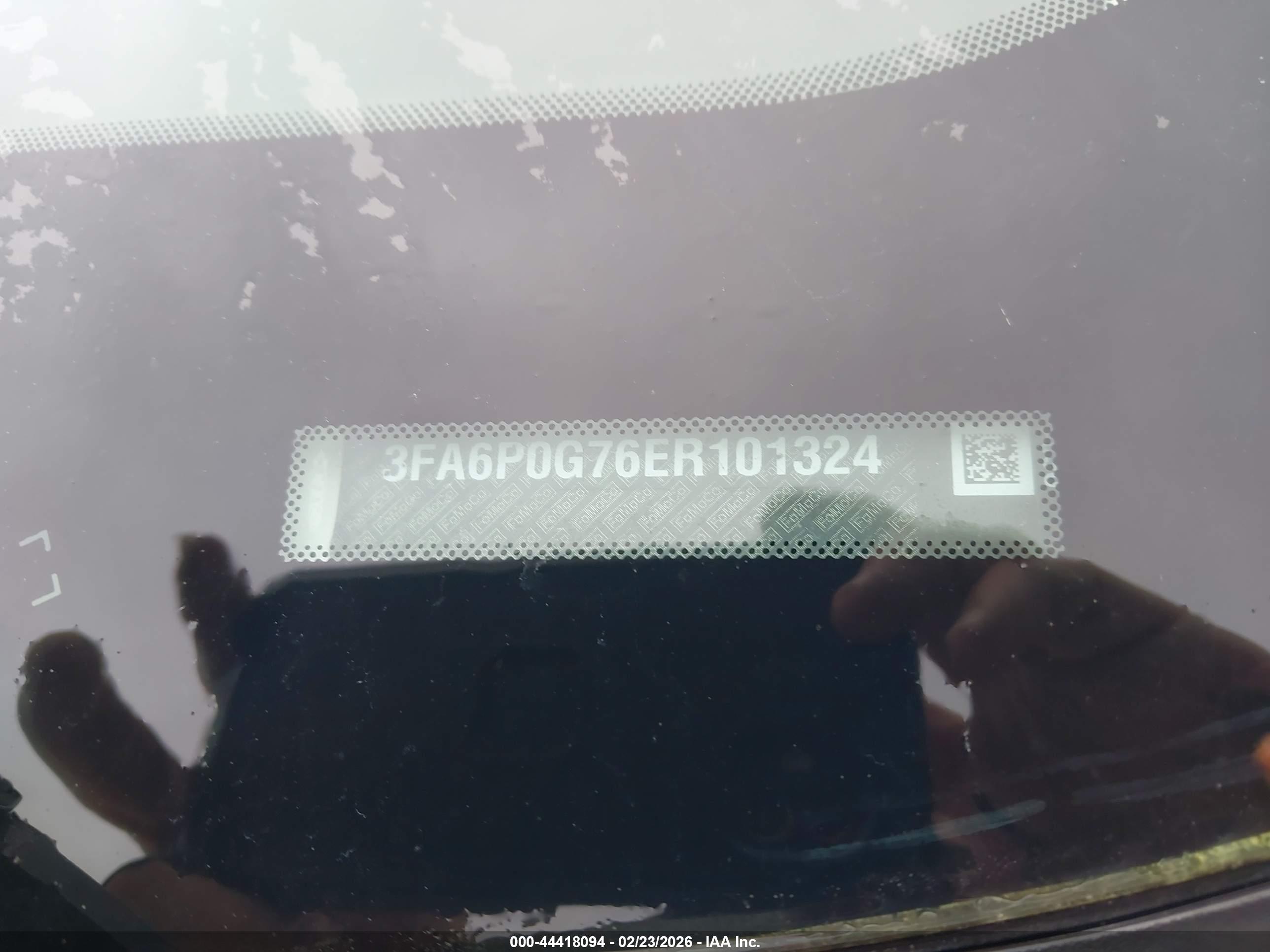 FORD FUSION image 9