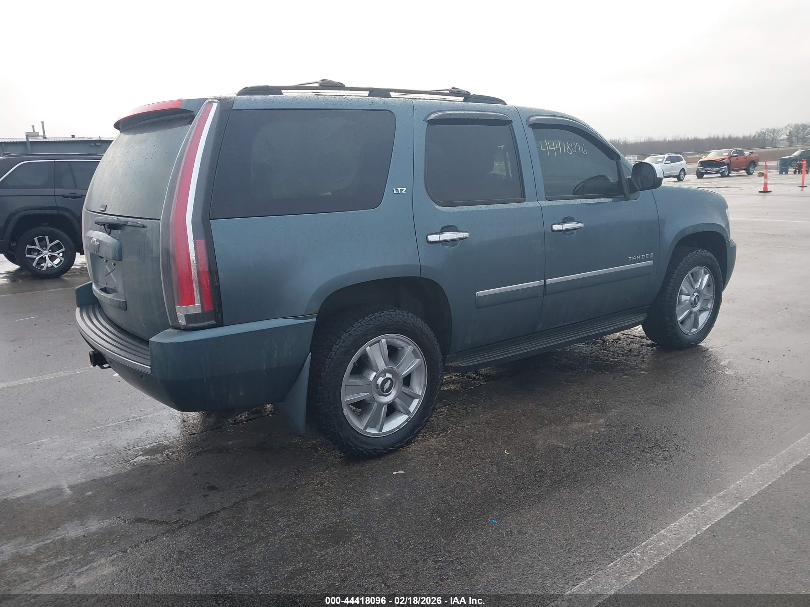CHEVROLET TAHOE image 4