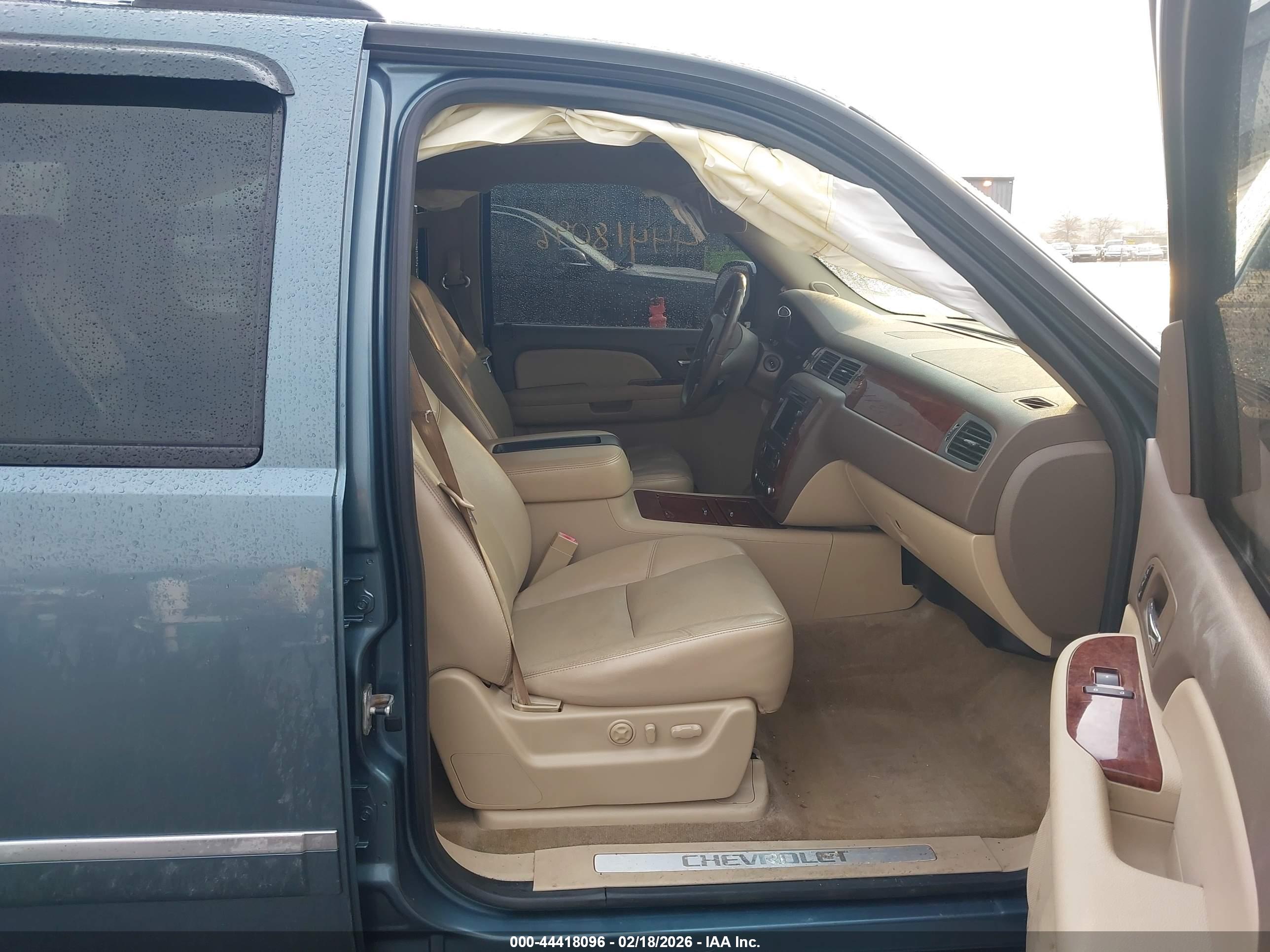 CHEVROLET TAHOE image 5