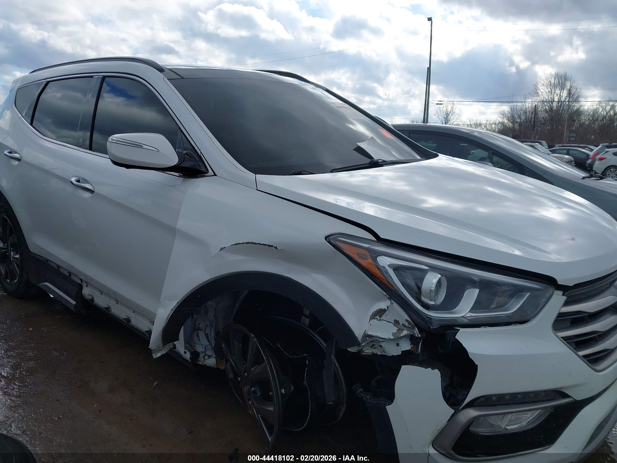 HYUNDAI SANTA image 6
