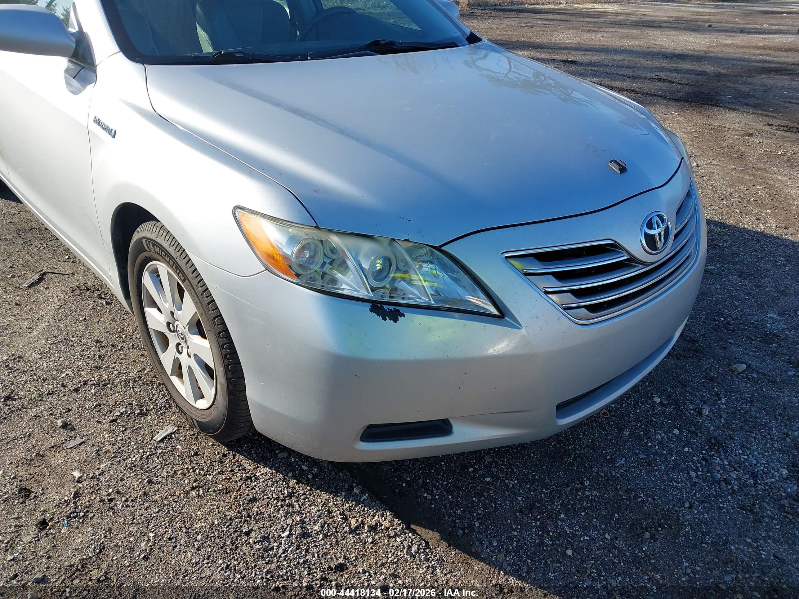 TOYOTA CAMRY image 6