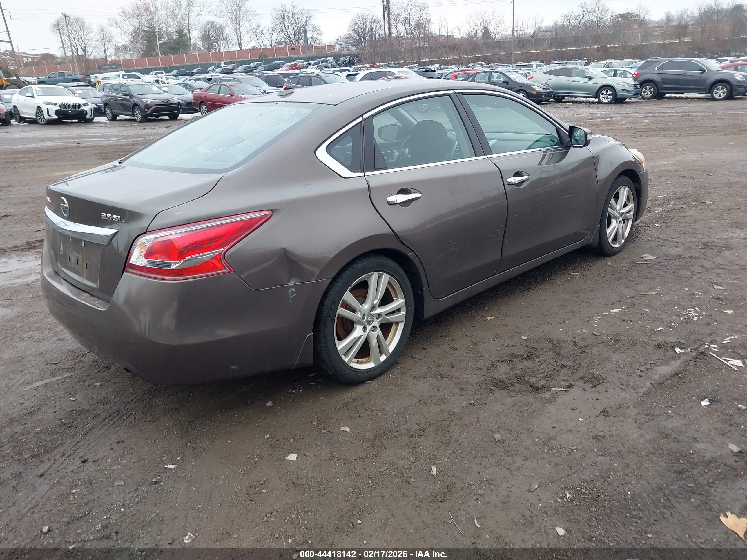 NISSAN ALTIMA image 4