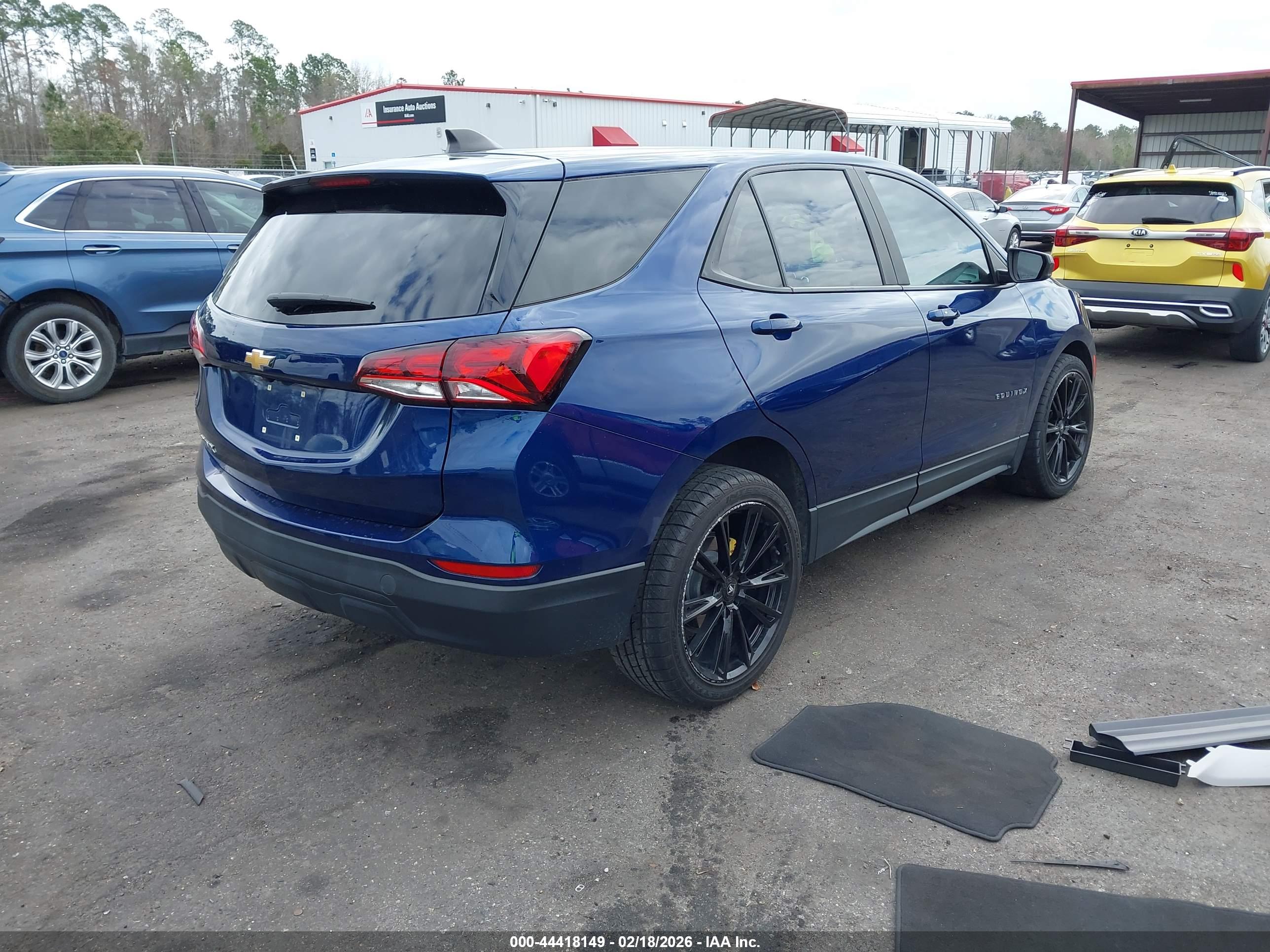 CHEVROLET EQUINOX image 4