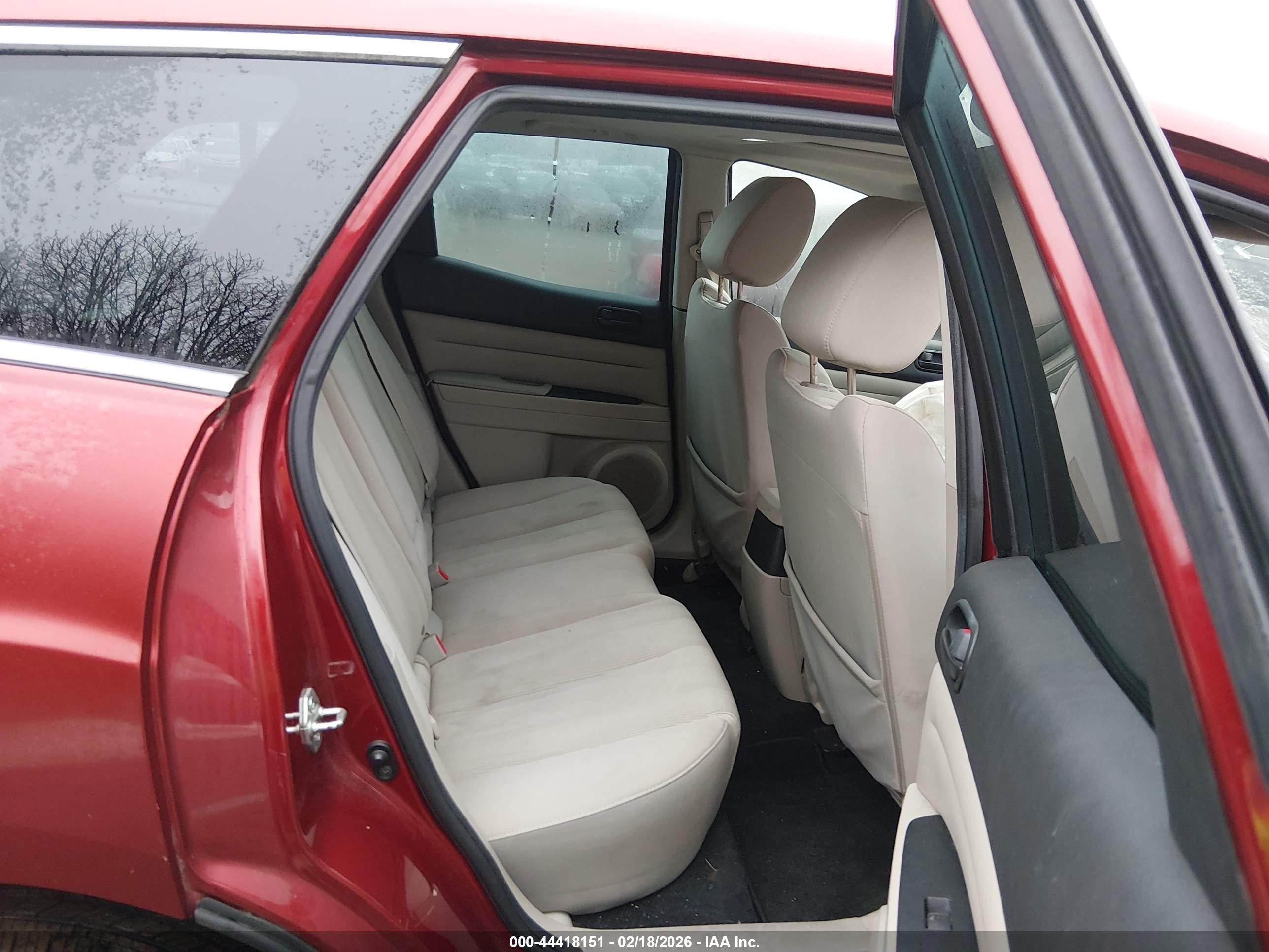 MAZDA CX-7 image 8