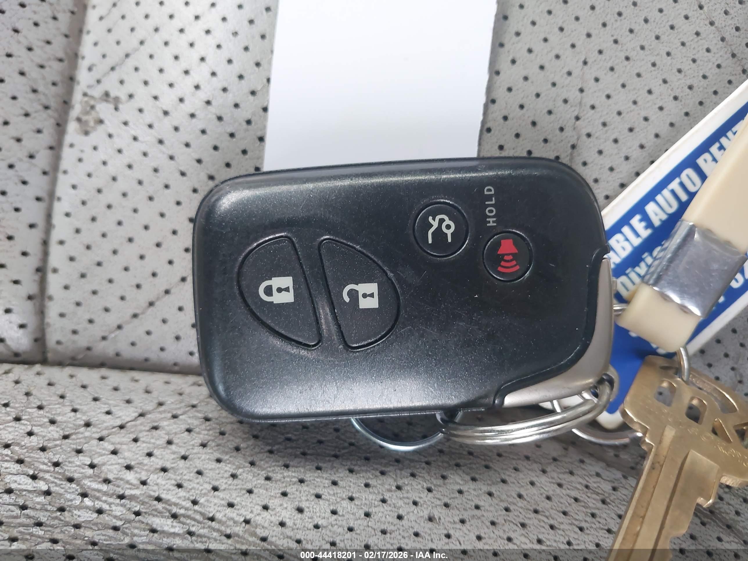 LEXUS ES image 11