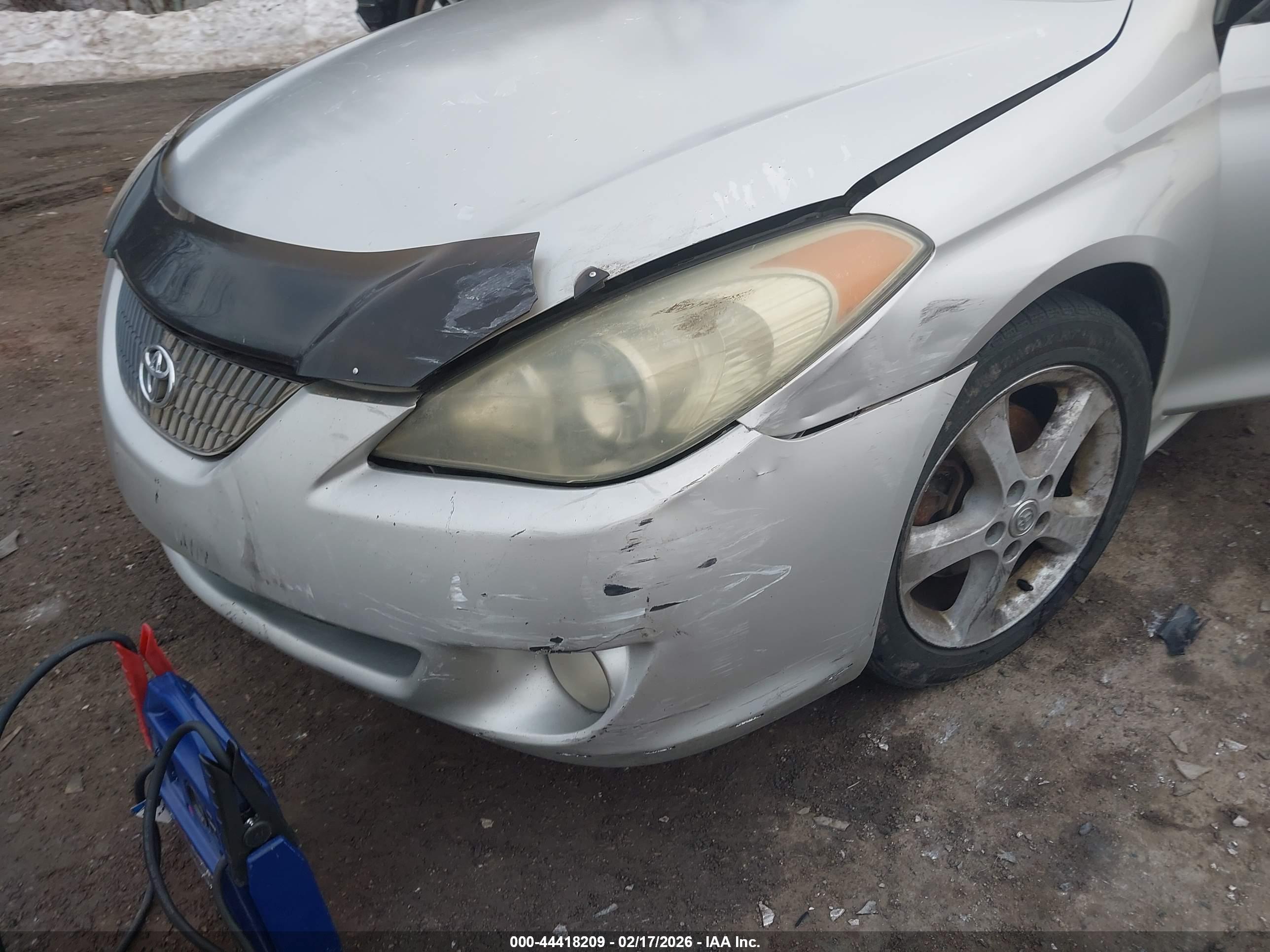 TOYOTA CAMRY image 6