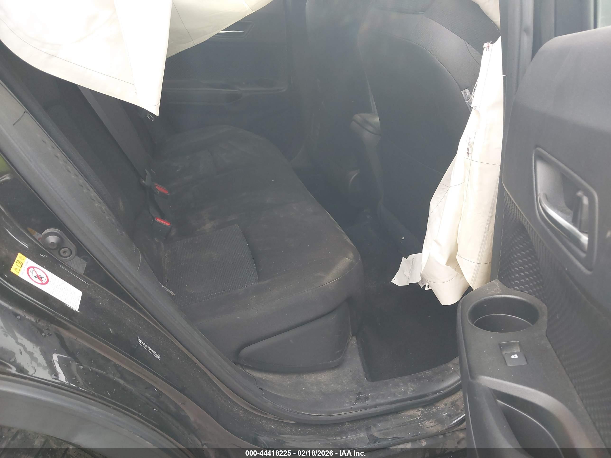 TOYOTA C-HR image 8