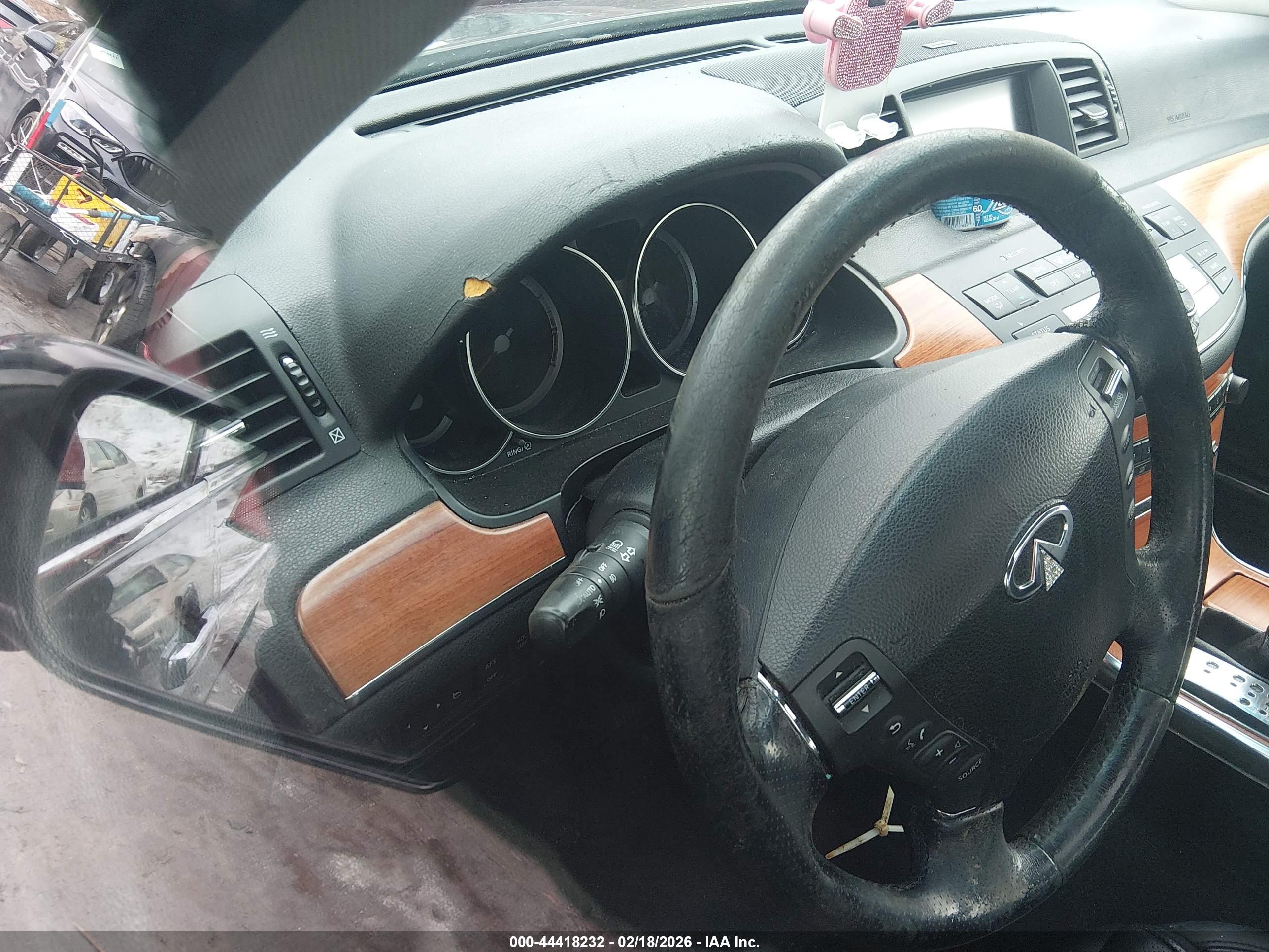 INFINITI M35X image 7