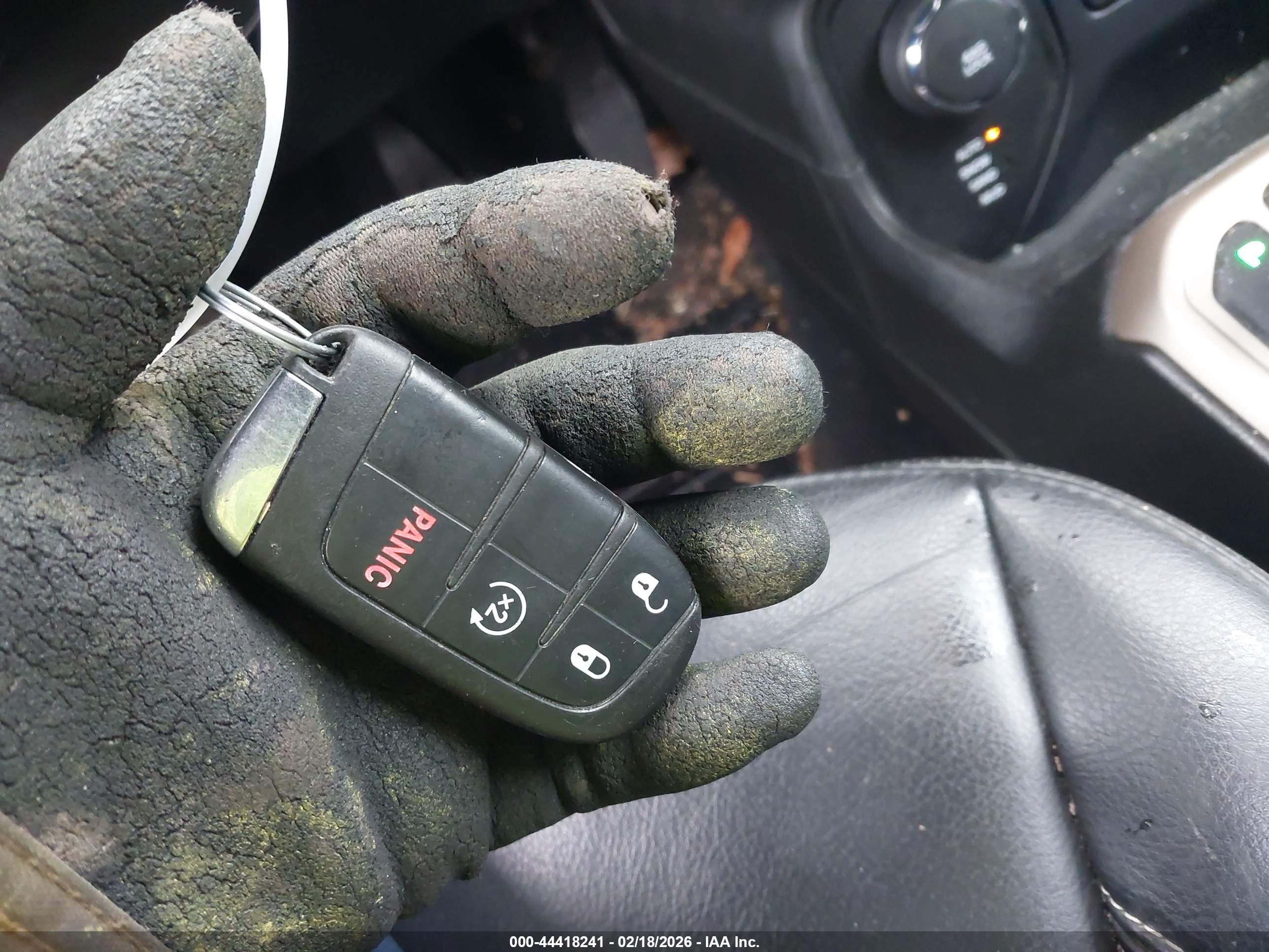 JEEP RENEGADE image 11