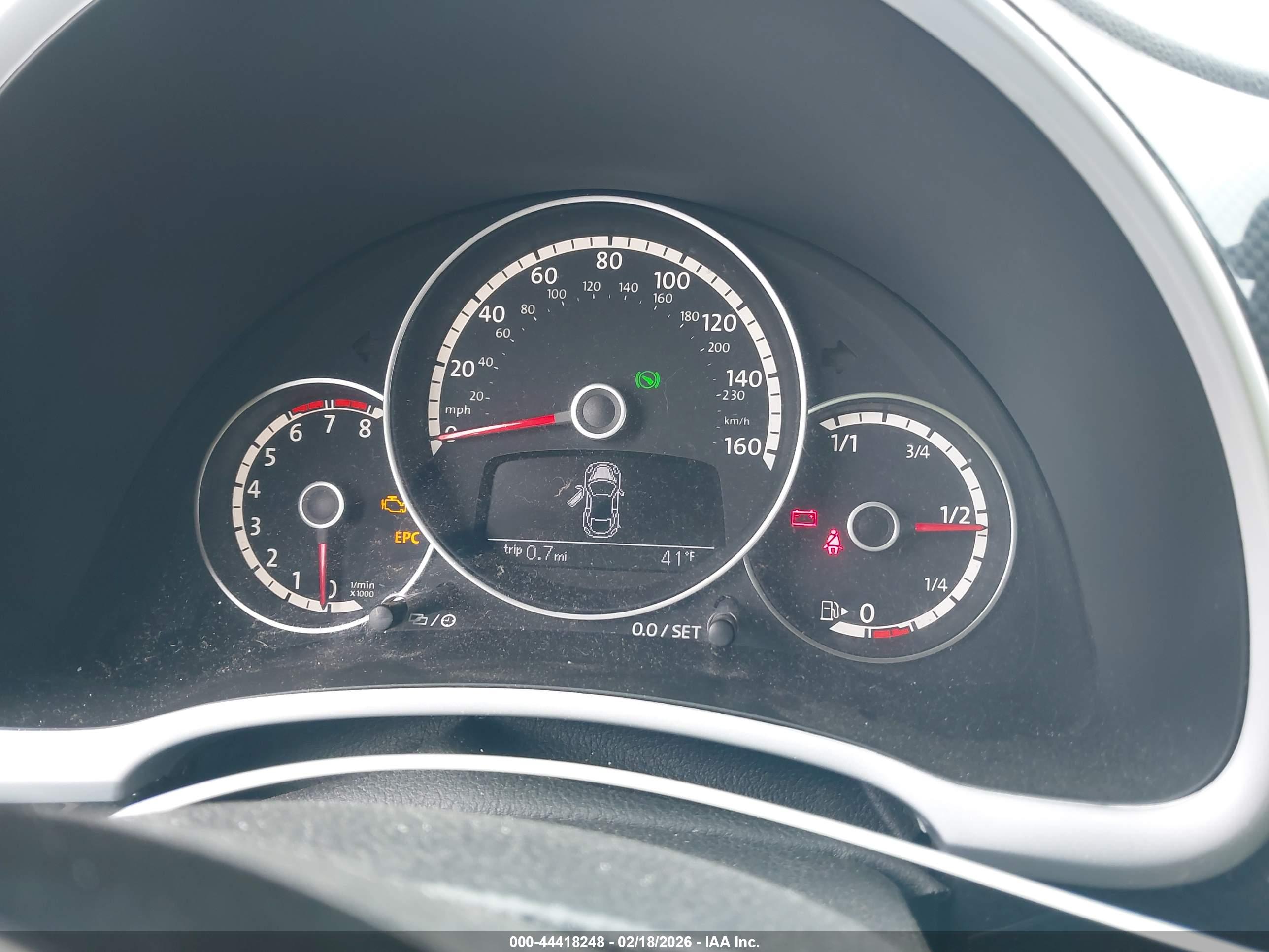 VOLKSWAGEN BEETLE image 7