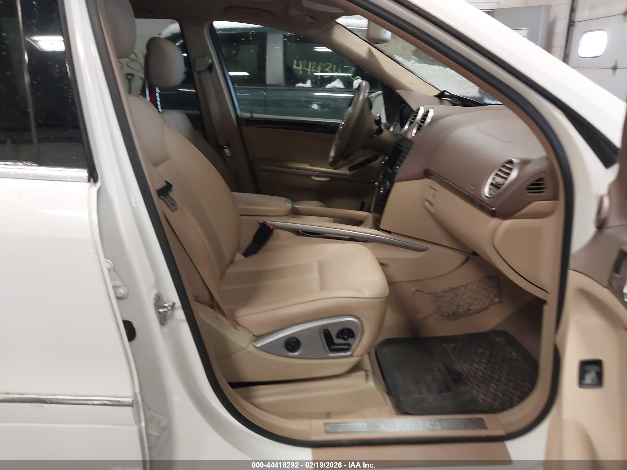 MERCEDES-BENZ GL image 5