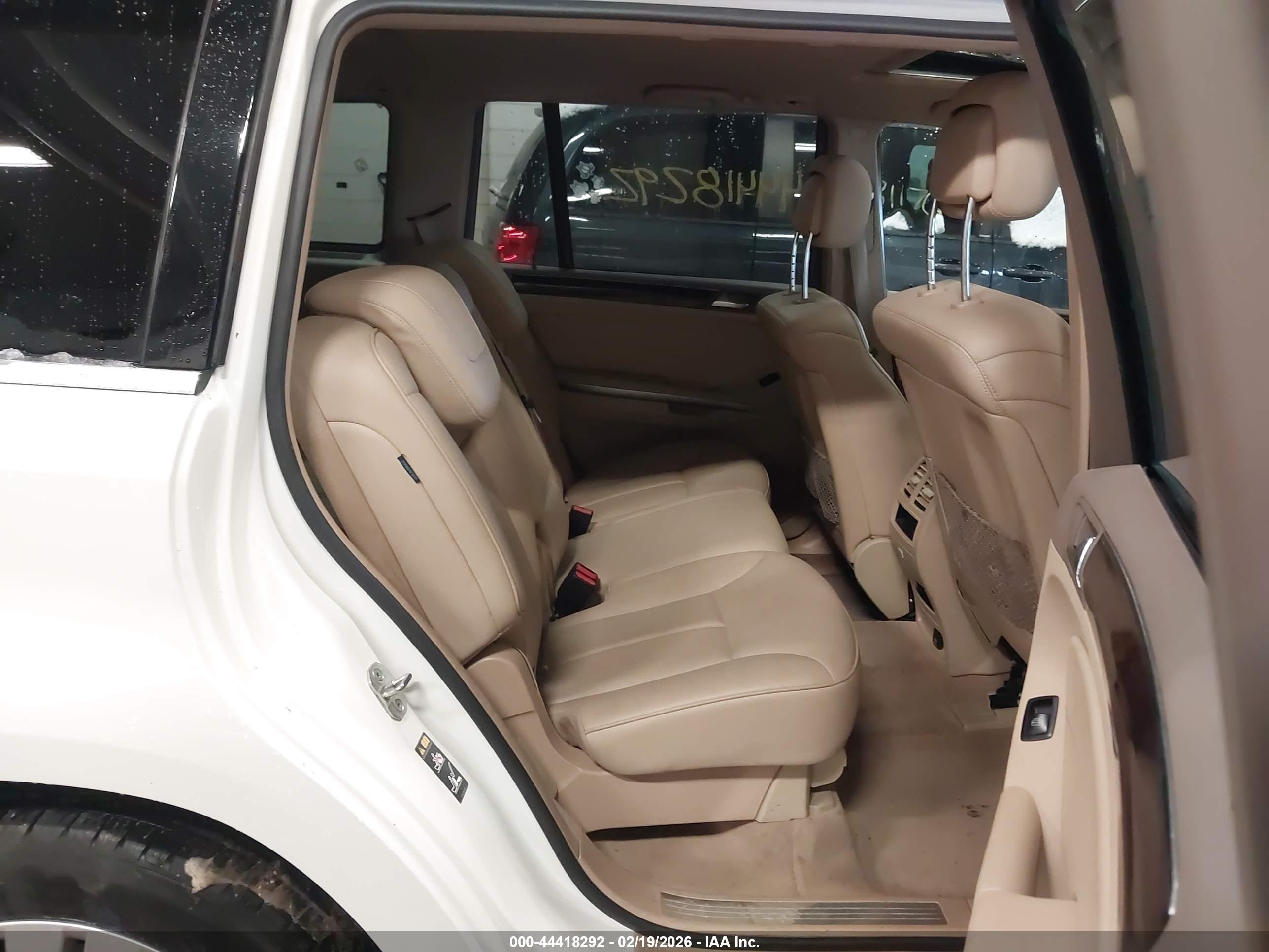 MERCEDES-BENZ GL image 8
