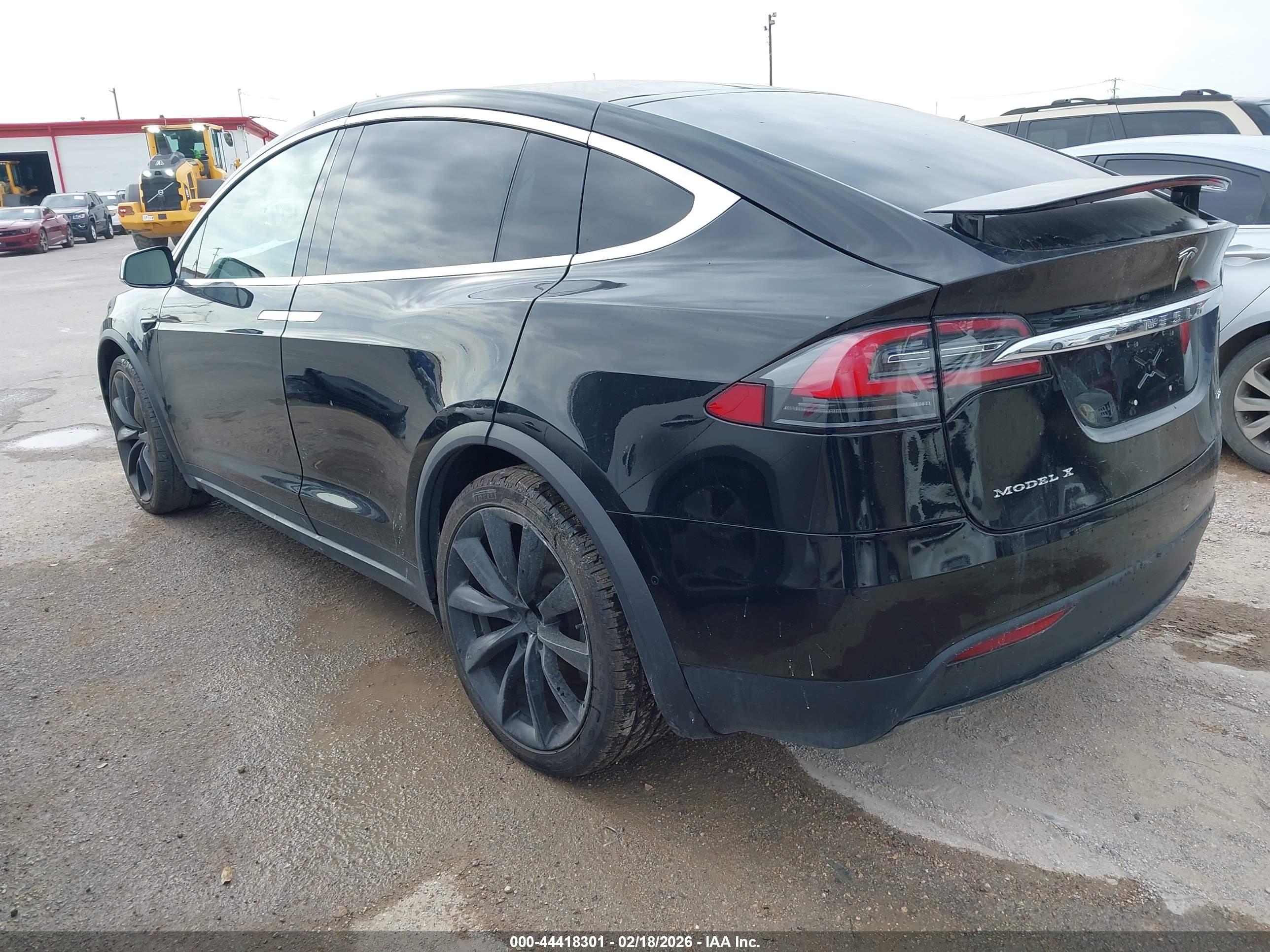TESLA MODEL image 3