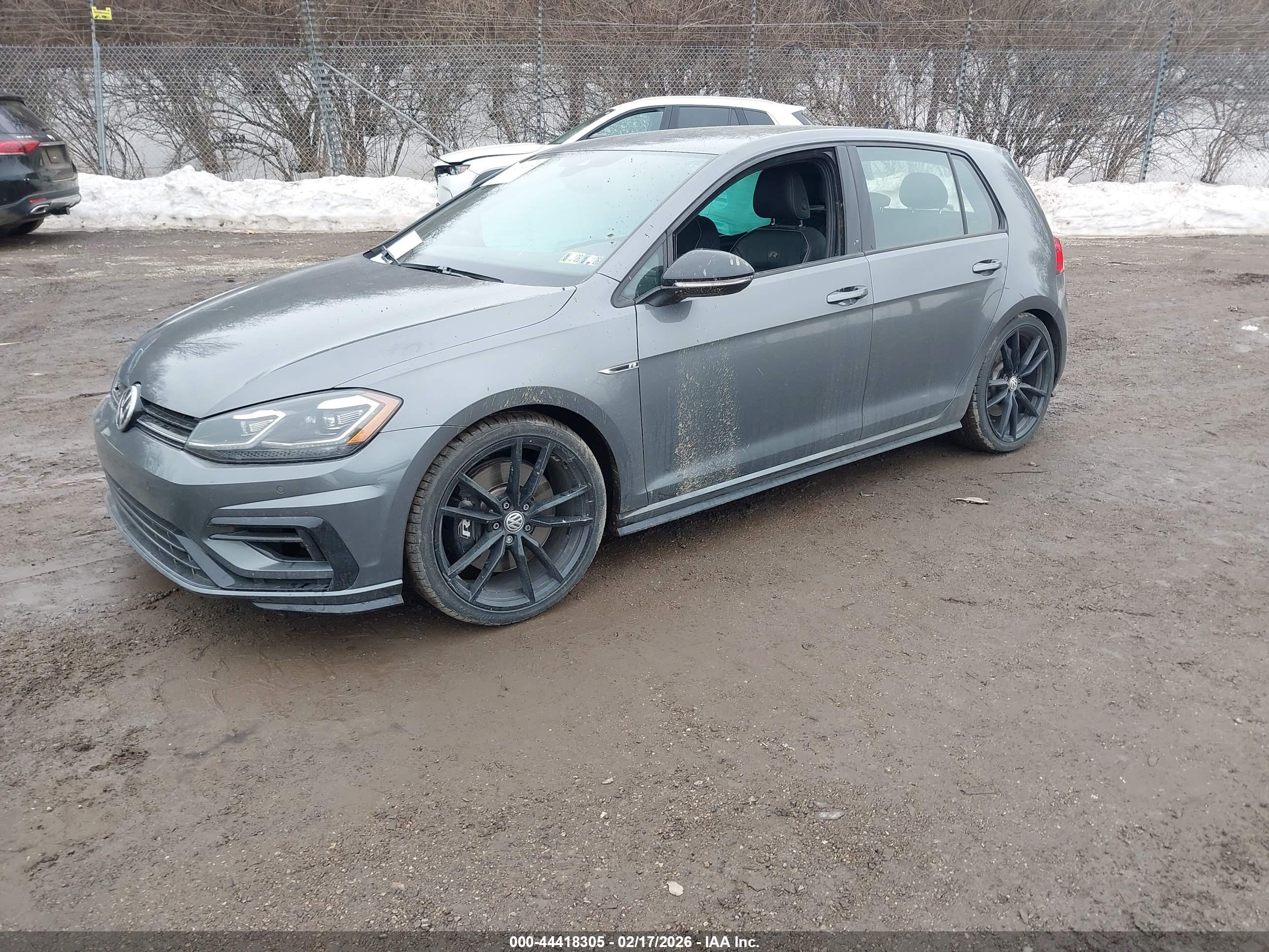 VOLKSWAGEN GOLF image 2