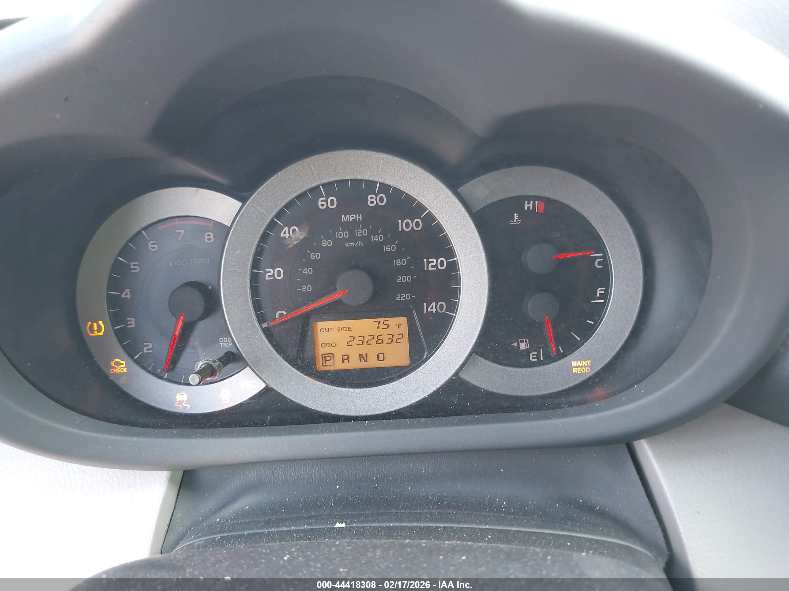 TOYOTA RAV4 image 7