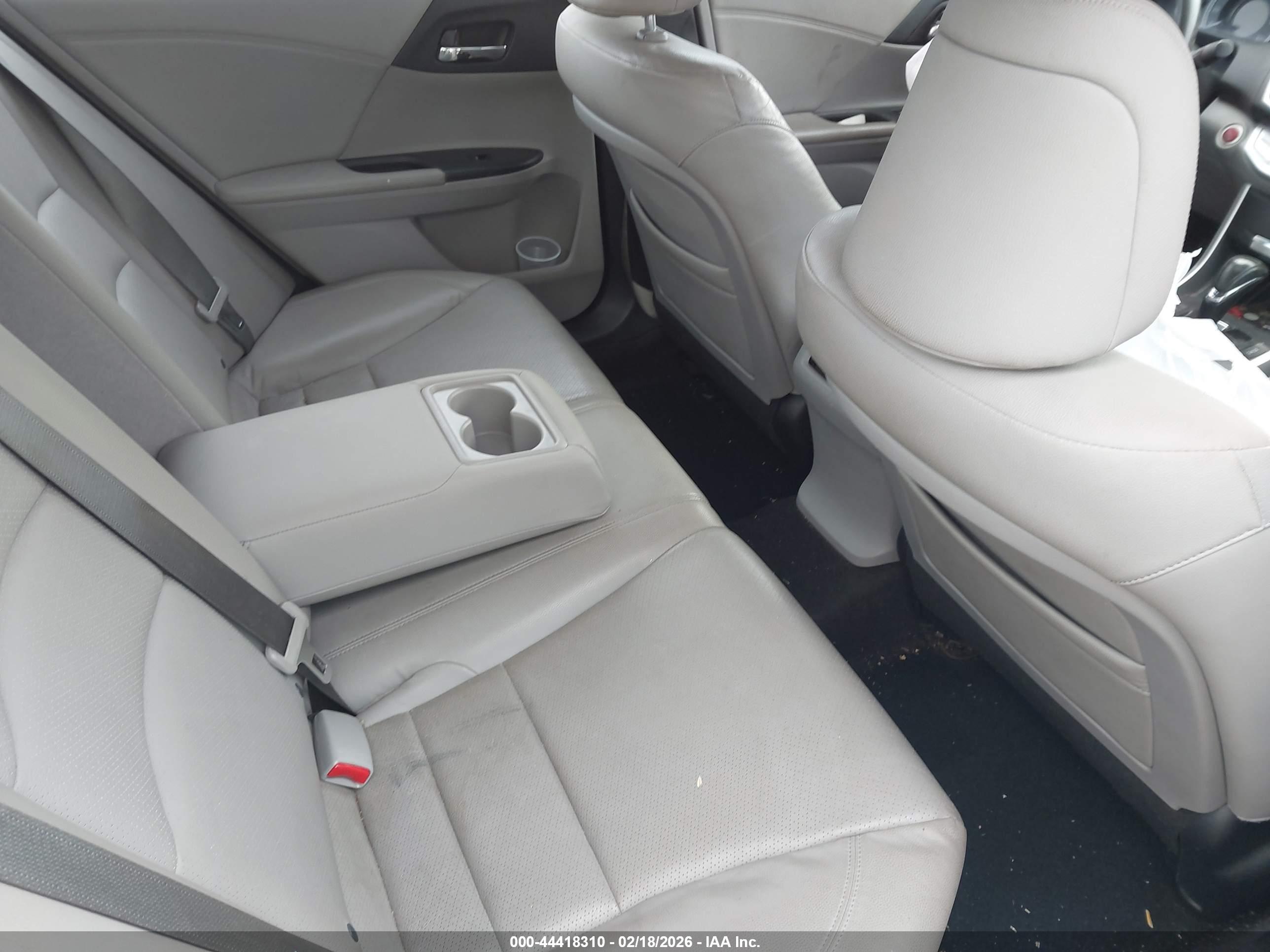 HONDA ACCORD image 8