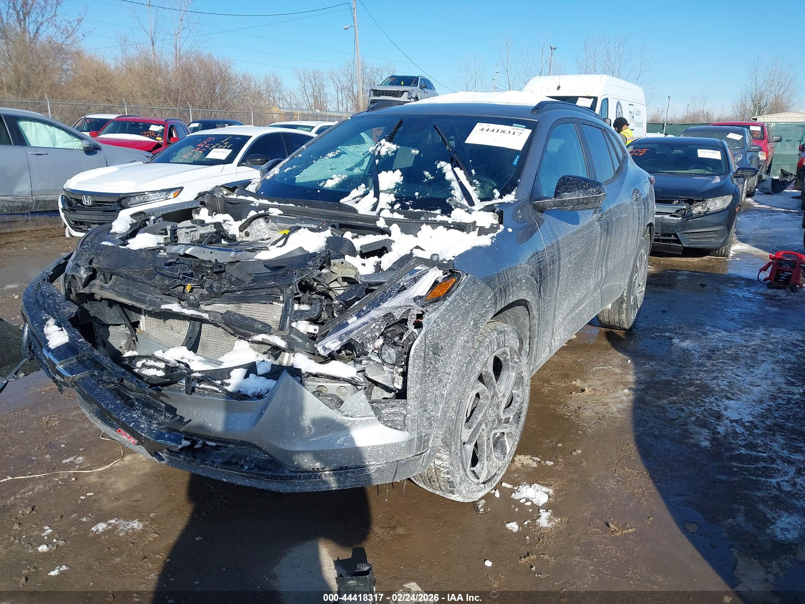 CHEVROLET TRAX image 2