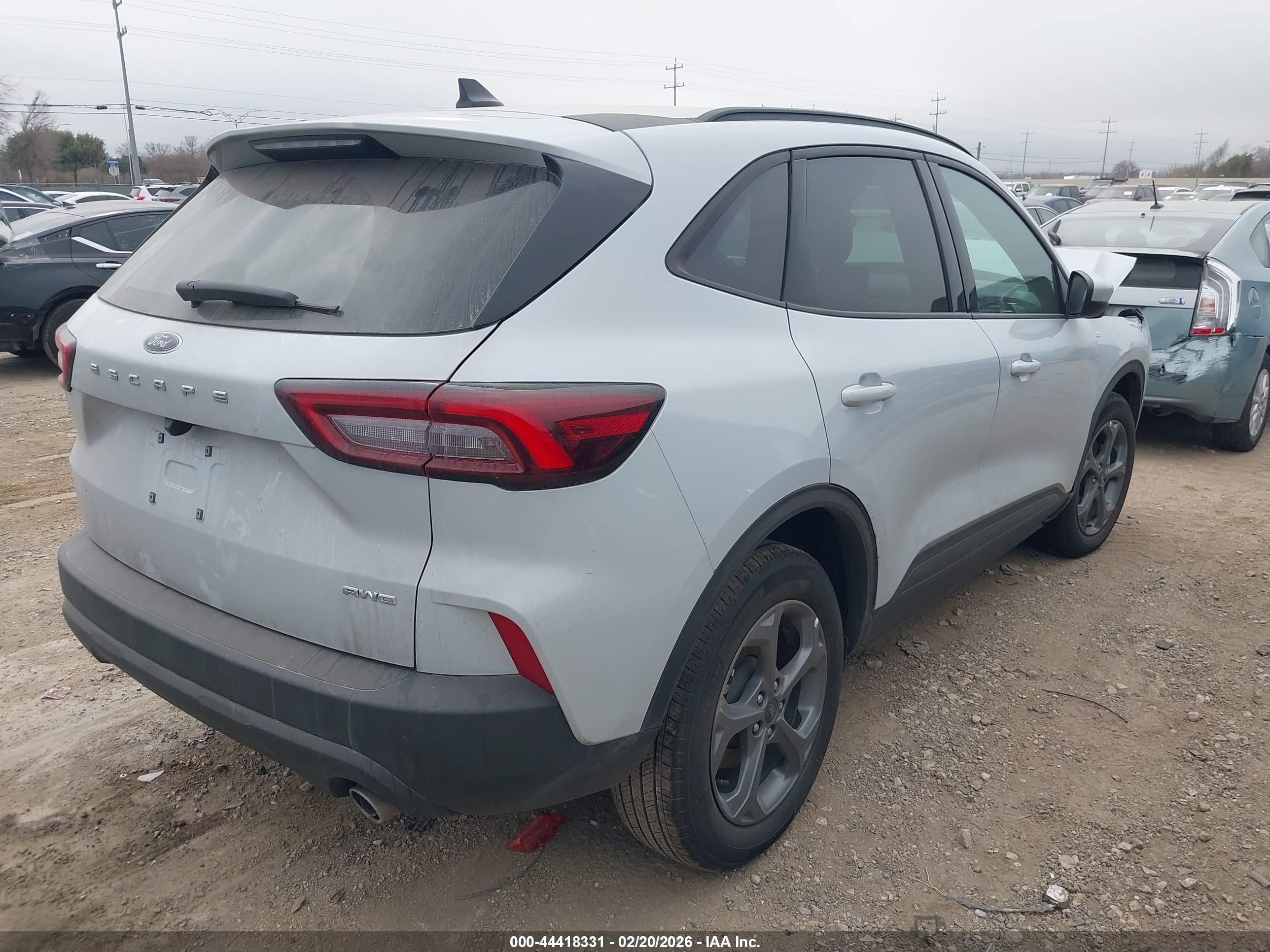 FORD ESCAPE image 4