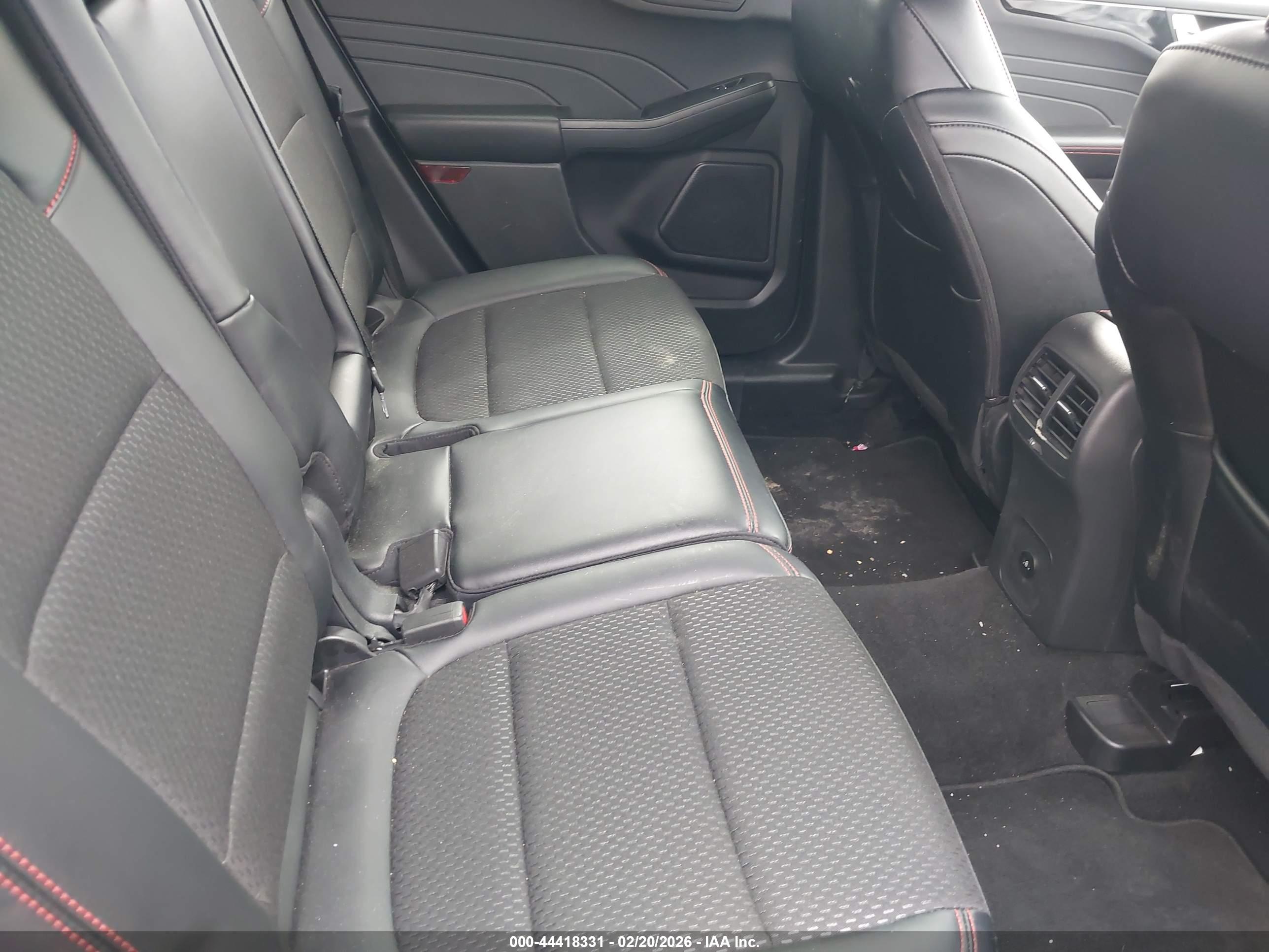 FORD ESCAPE image 8