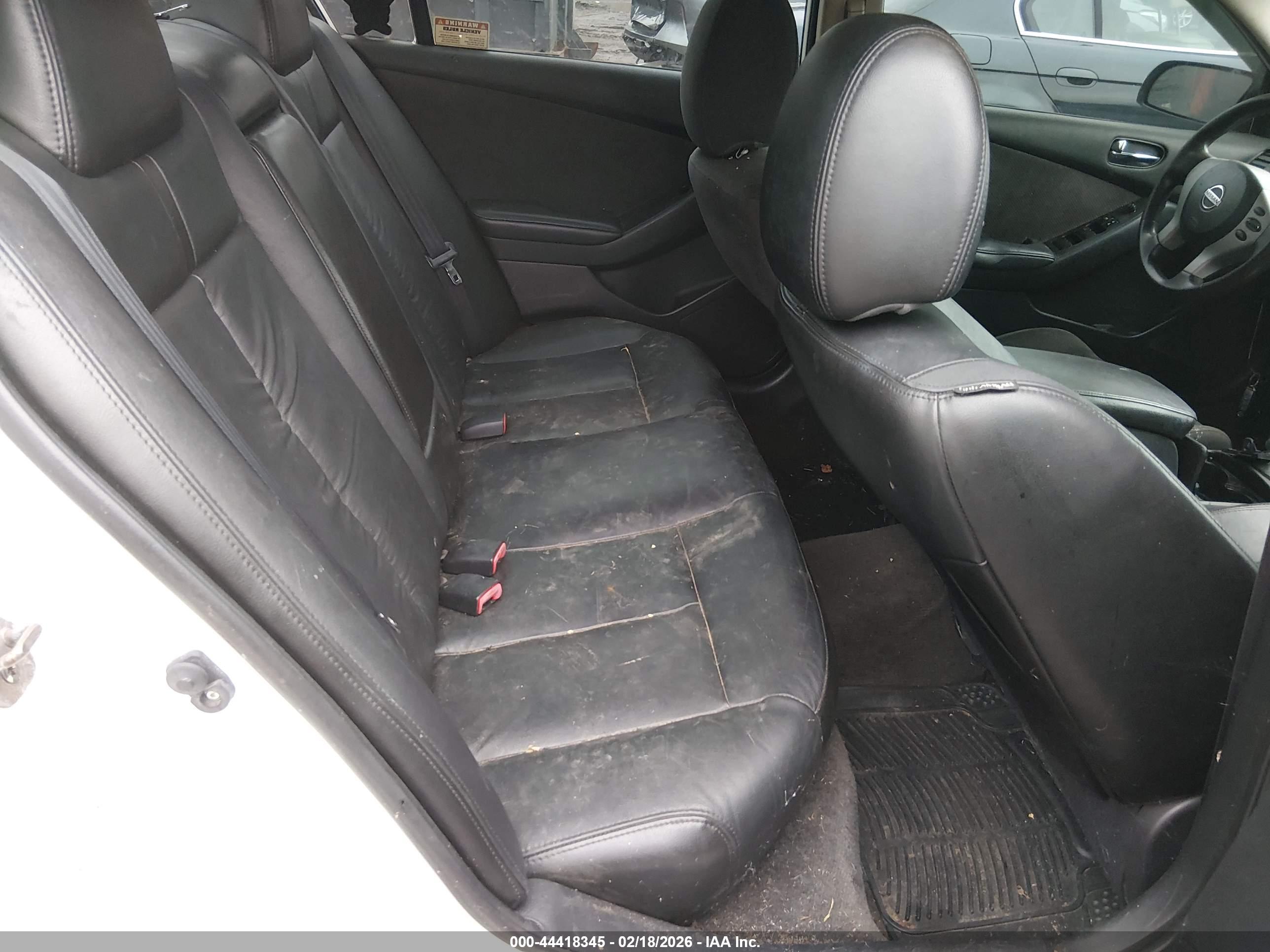 NISSAN ALTIMA image 8