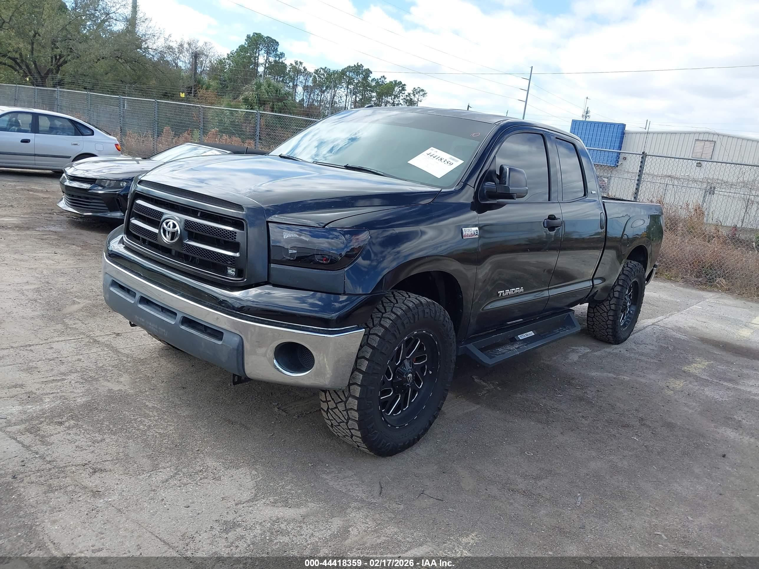 TOYOTA TUNDRA image 2